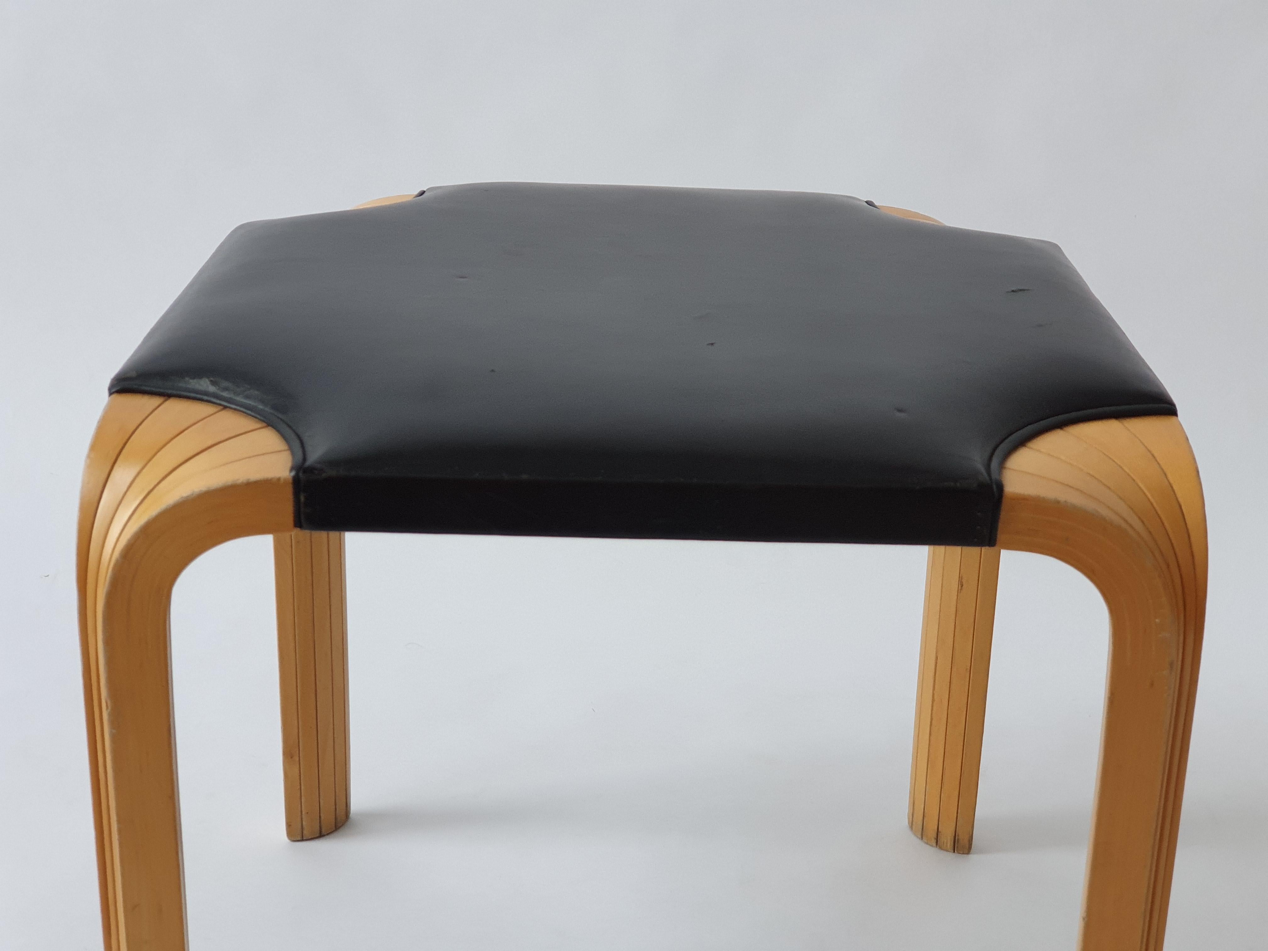 Alvar Aalto Stool X601 Artek 3