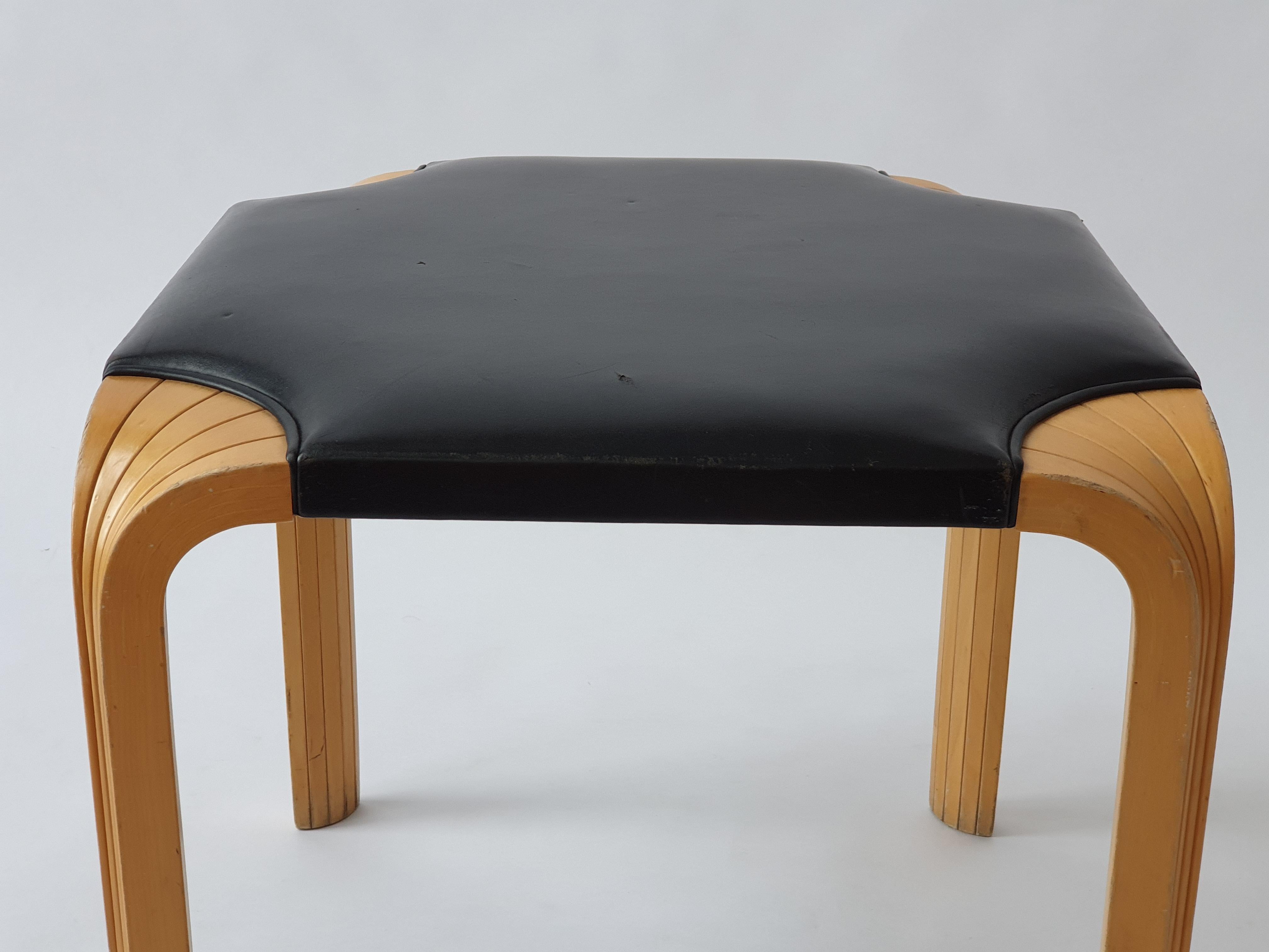 Alvar Aalto Stool X601 Artek 5