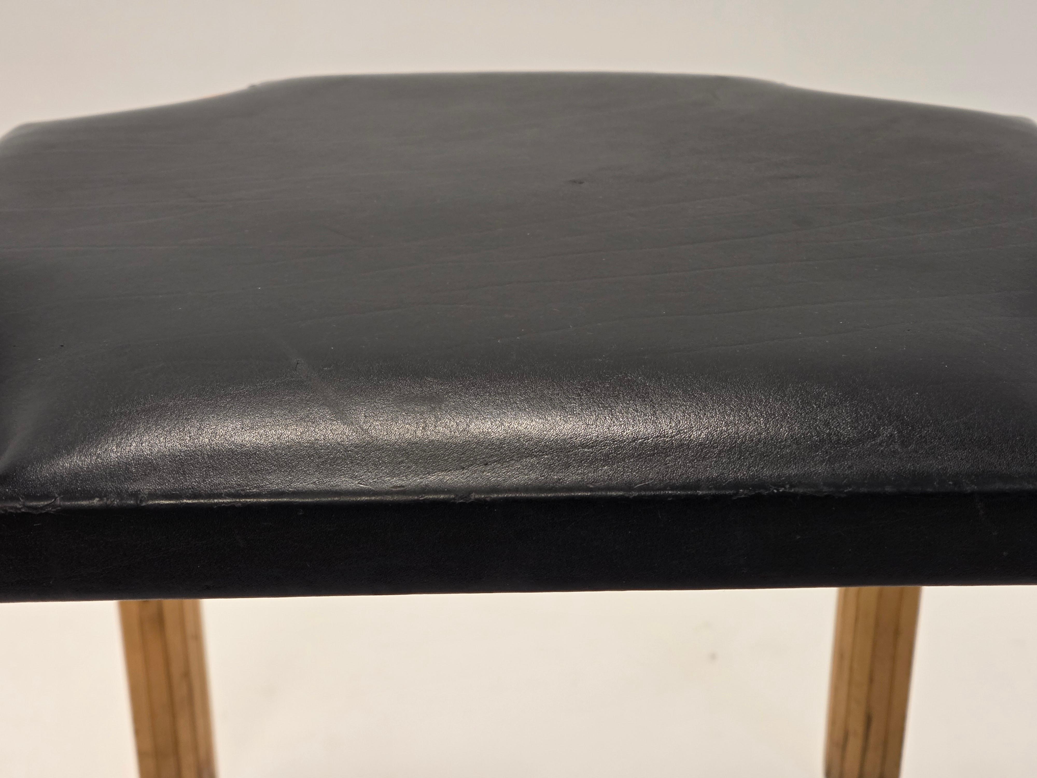 Alvar Aalto Taburete X601 Artek en Bueno Estado en Espoo, FI