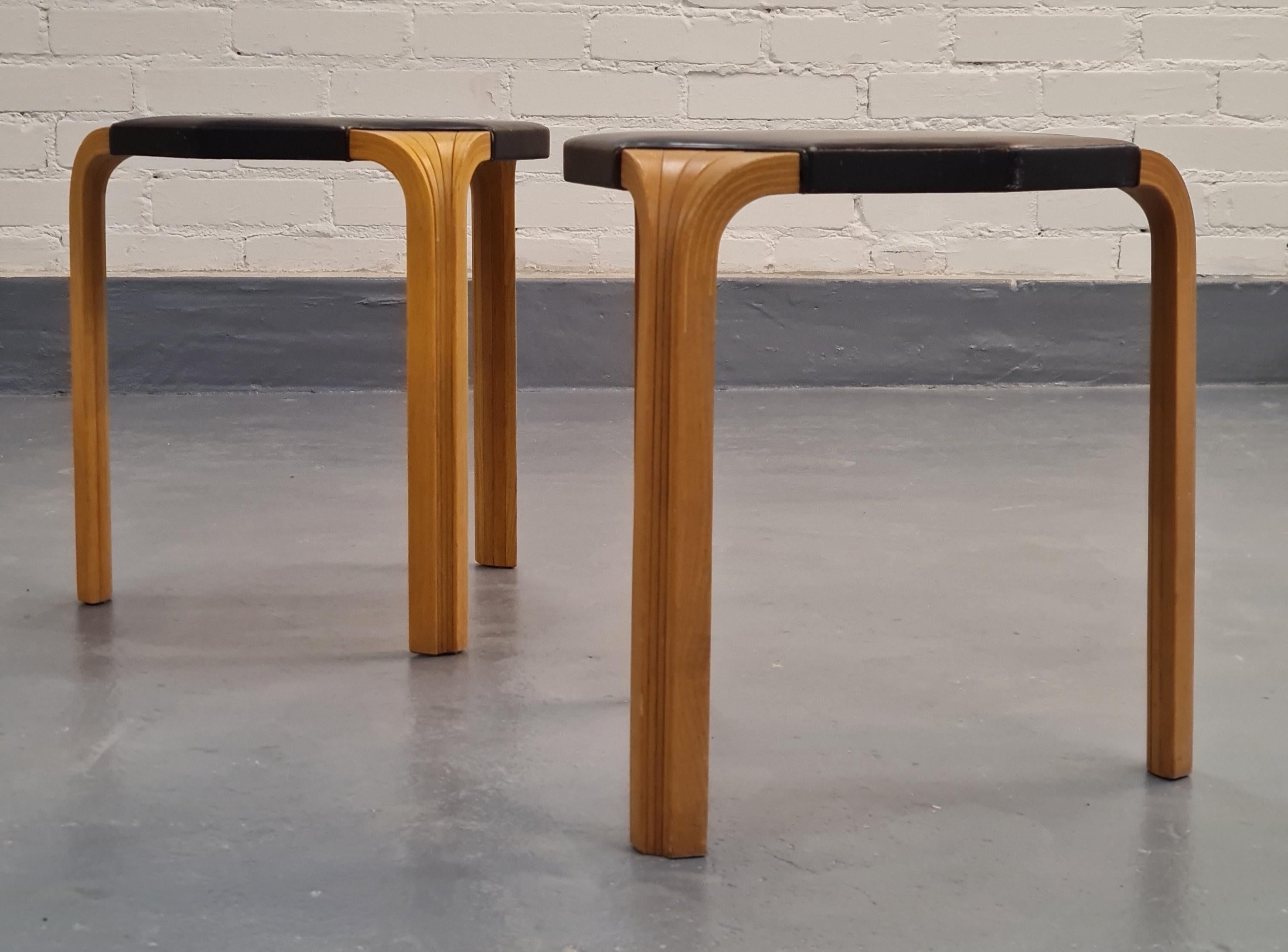 Alvar Aalto Stool X602 for Artek, 1960s In Good Condition In Helsinki, FI