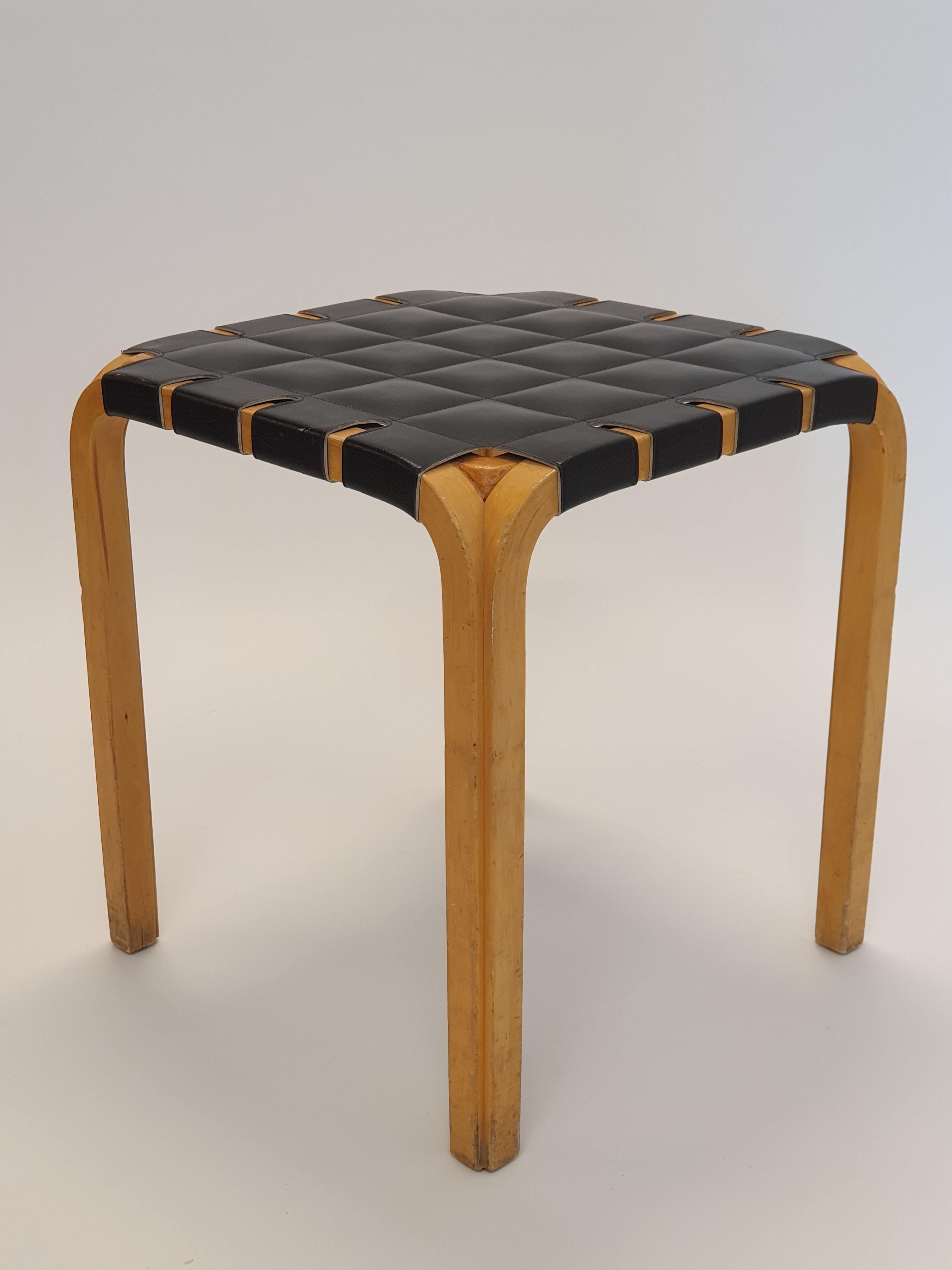 Alvar Aalto Stool Y61 by Artek 3