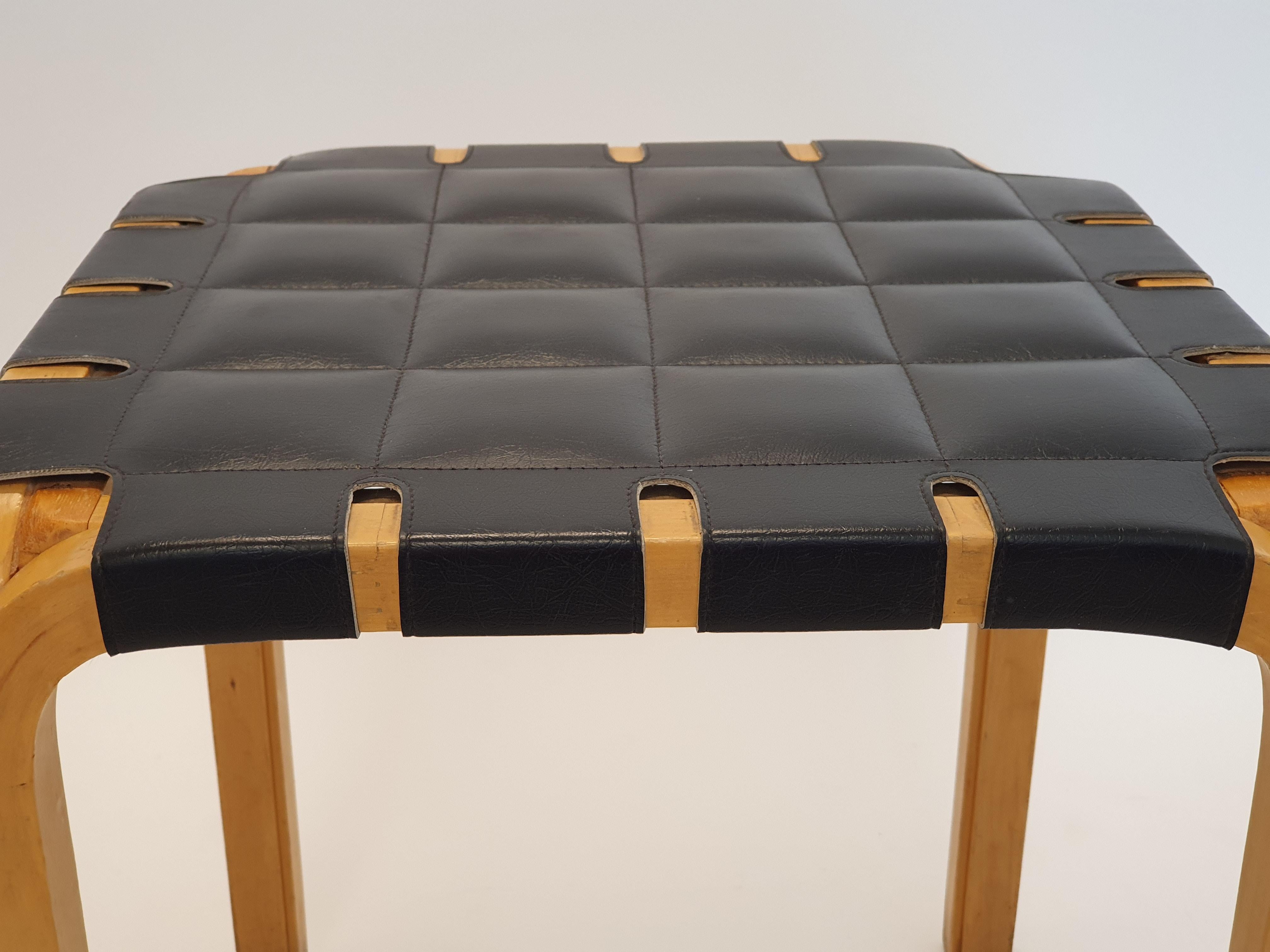Alvar Aalto Stool Y61 by Artek In Good Condition In Espoo, FI