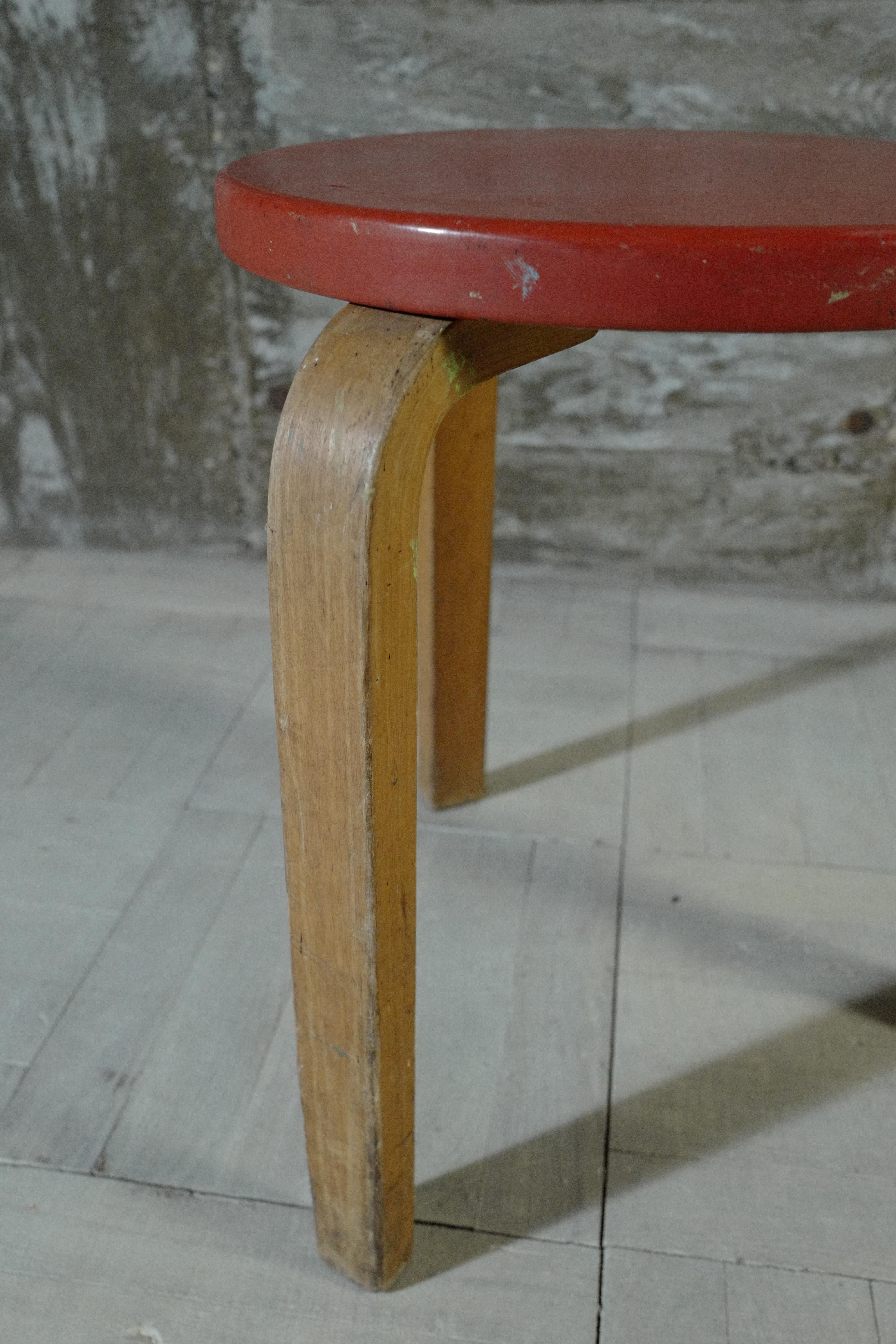 alvar aalto stool60 vinyl leather red 1950's For Sale 3