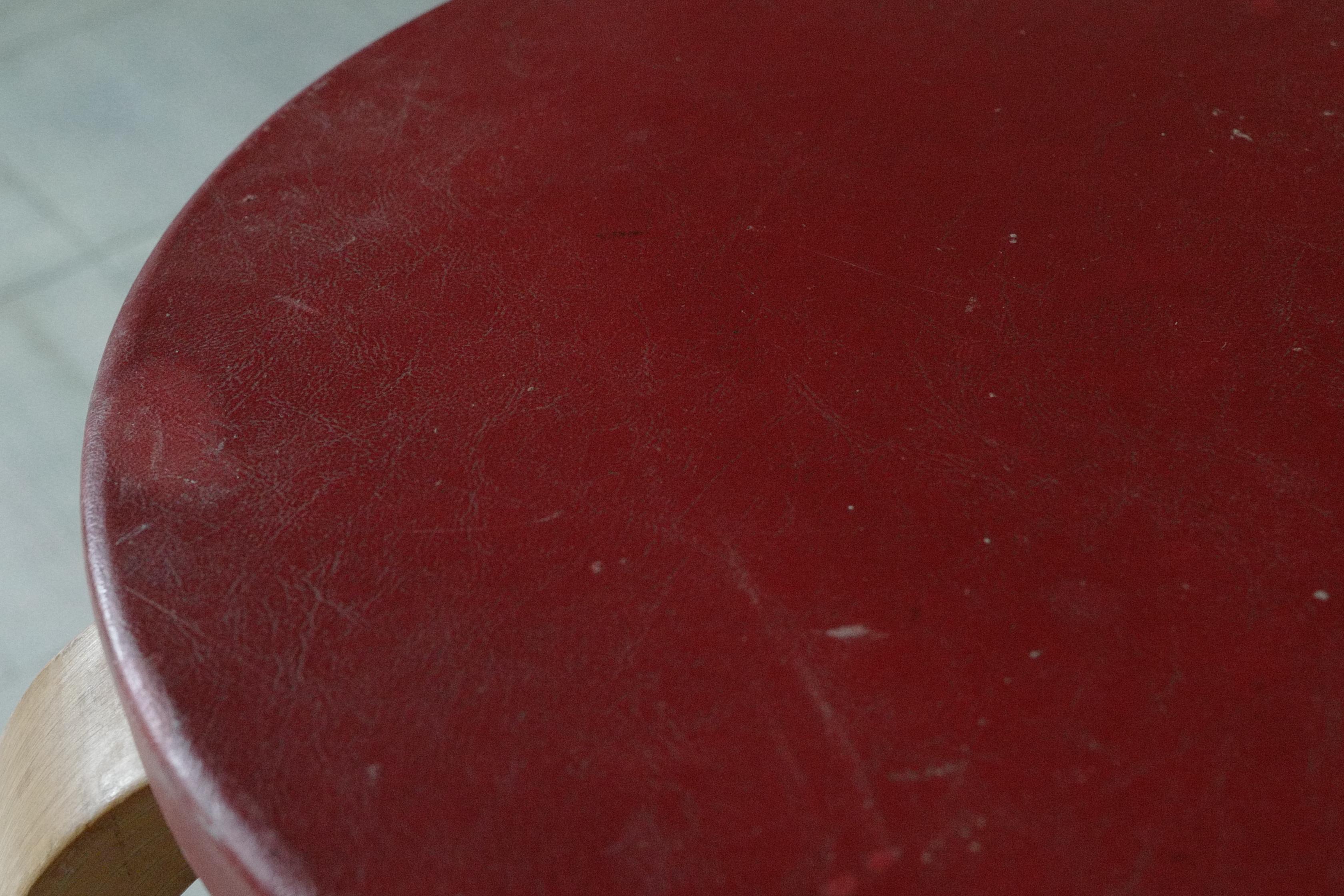 alvar aalto stool60 vinyl leather red 1950's For Sale 1