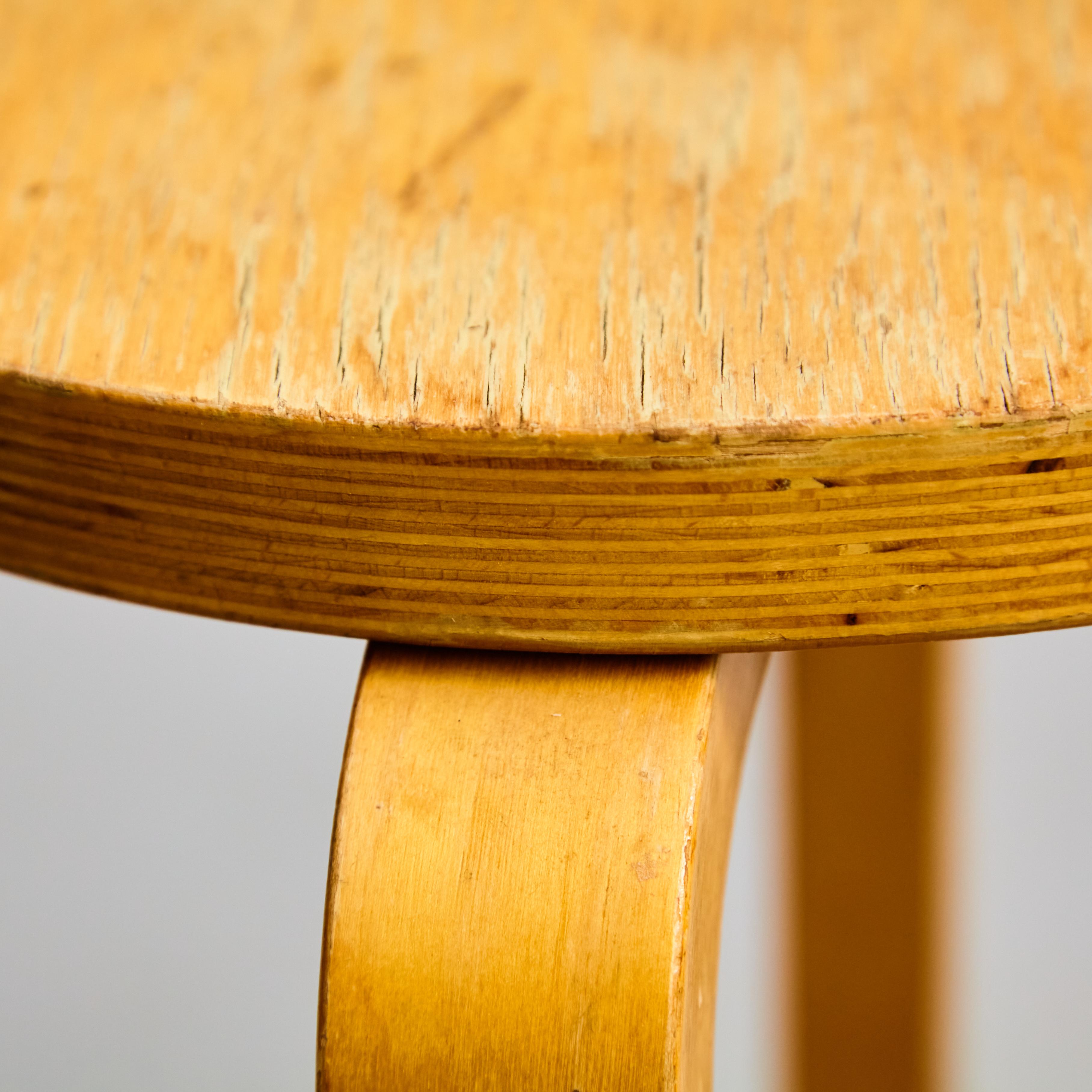 Alvar Aalto Style Mid-Century Modern Wood Stool, circa 1960 For Sale 3