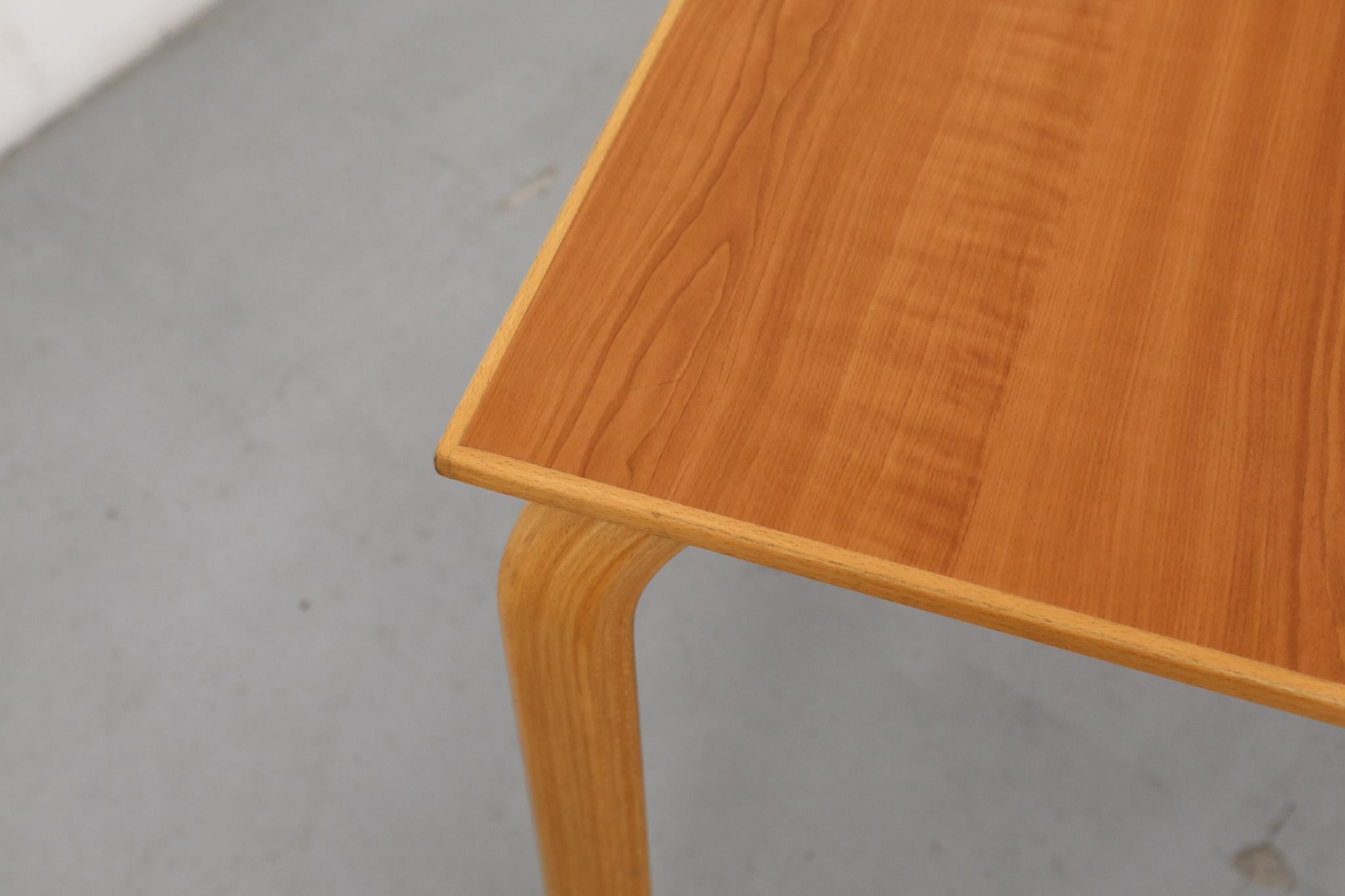 Tavolo da lavoro o da pranzo in stile Alvar Aalto di Farstrup Møbler in vendita 5