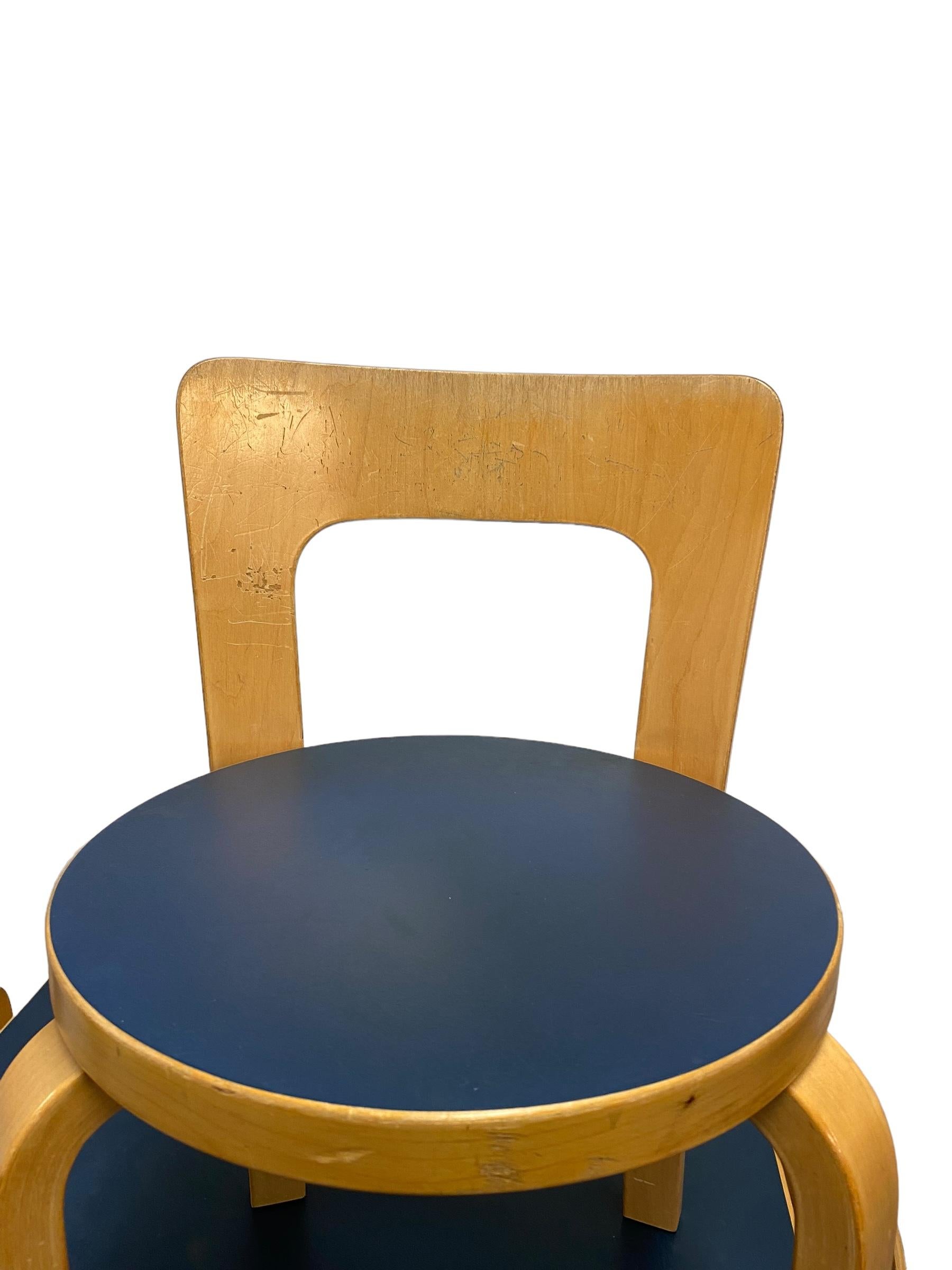 Finnish Alvar Aalto Table & 5 Model 65 Chairs In Blue Laminate, 1960s For Sale