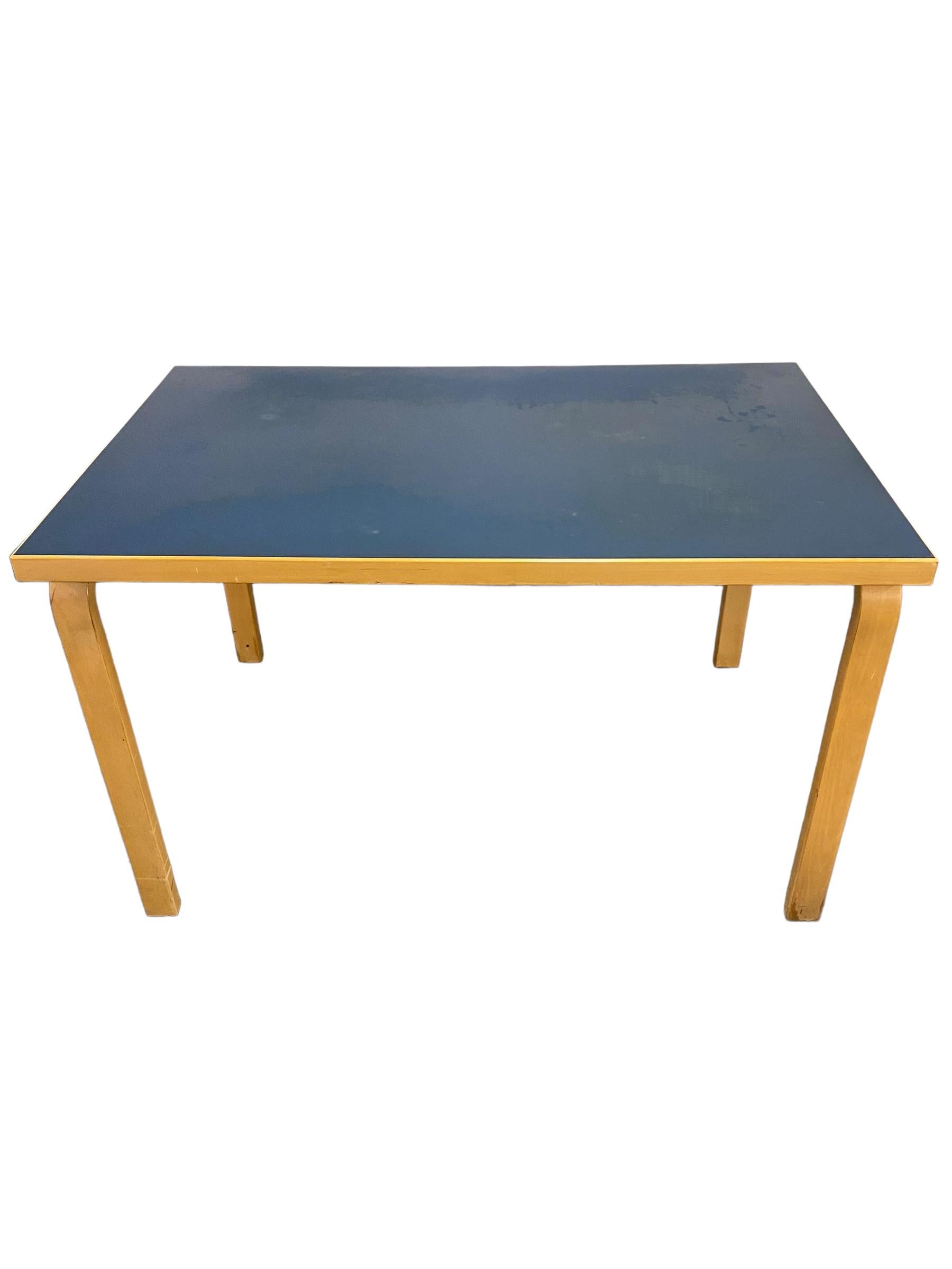 Alvar Aalto Table & 5 Model 65 Chairs In Blue Laminate, 1960s For Sale 1