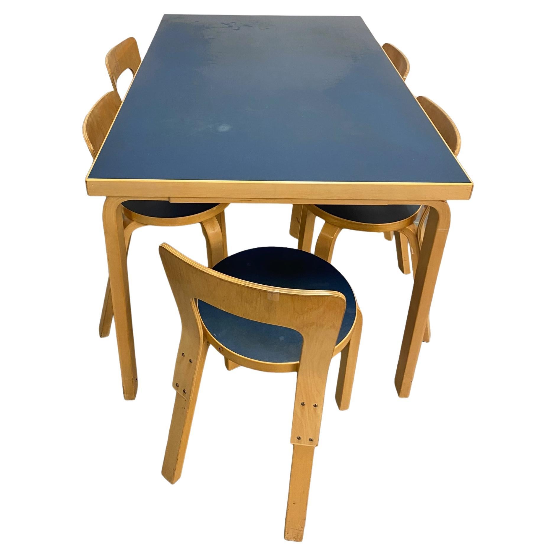 Alvar Aalto Table & 5 Model 65 Chairs In Blue Laminate, 1960s For Sale