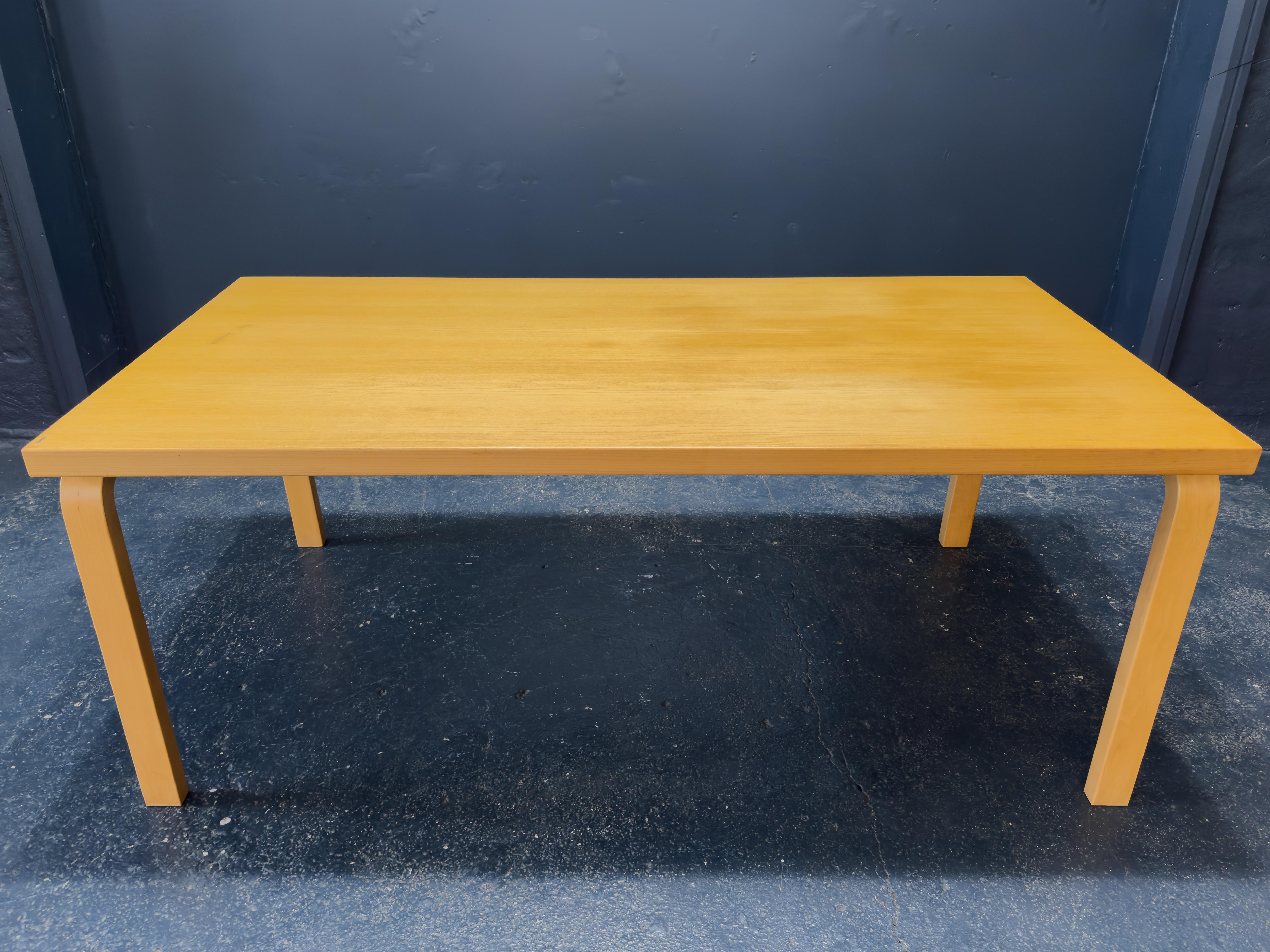 Table Alvar Aalto 83 Bon état - En vente à London, GB