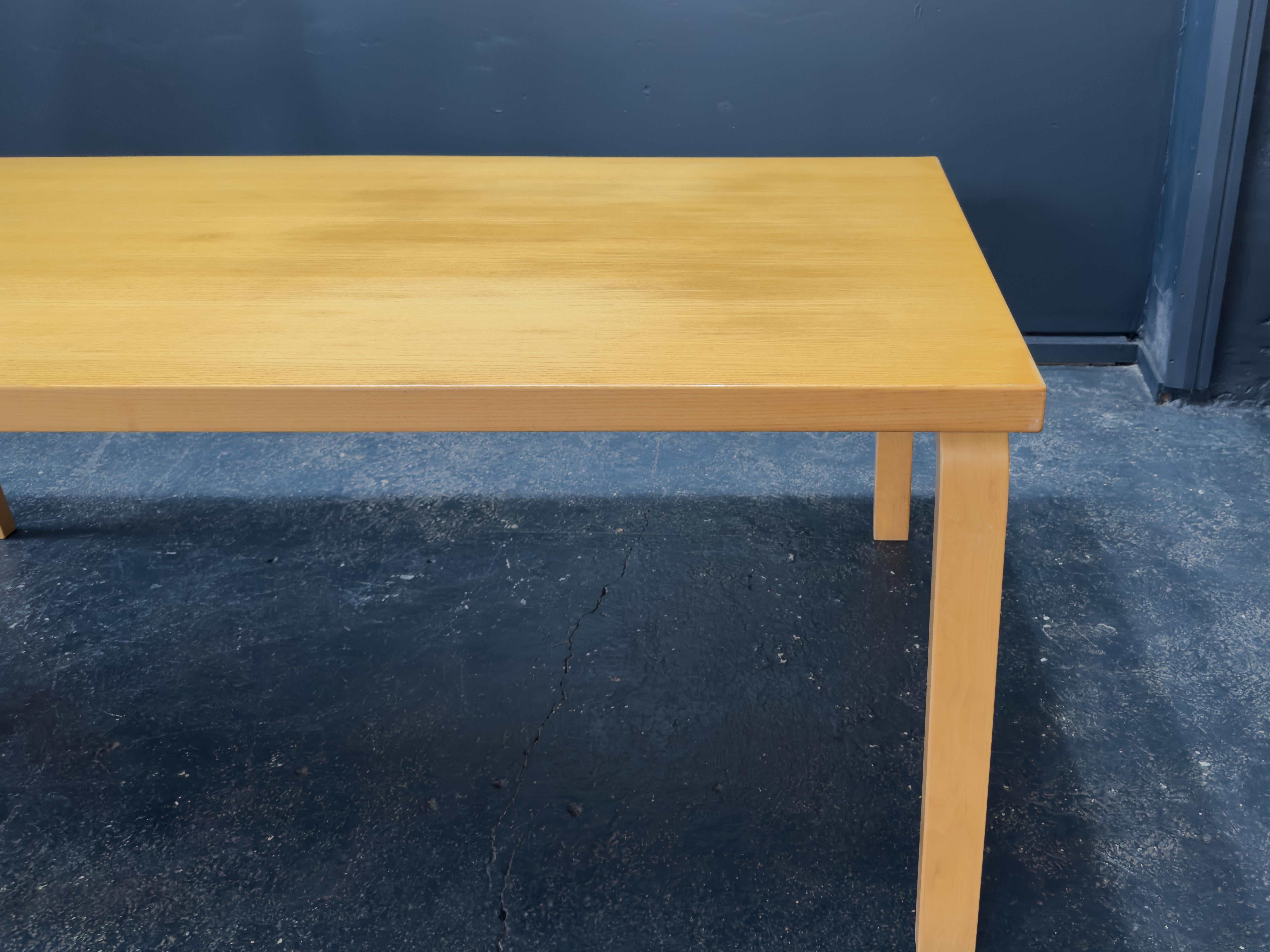 Table Alvar Aalto 83 en vente 1