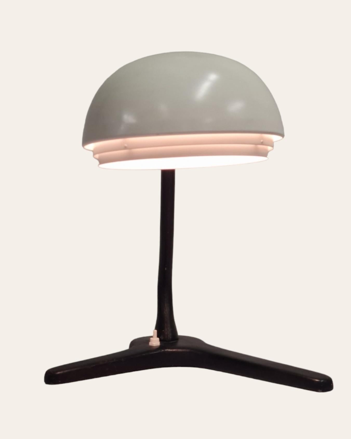 Finnish Alvar Aalto Table Lamp Model A704, 1950s Valaistustyö Ky For Sale