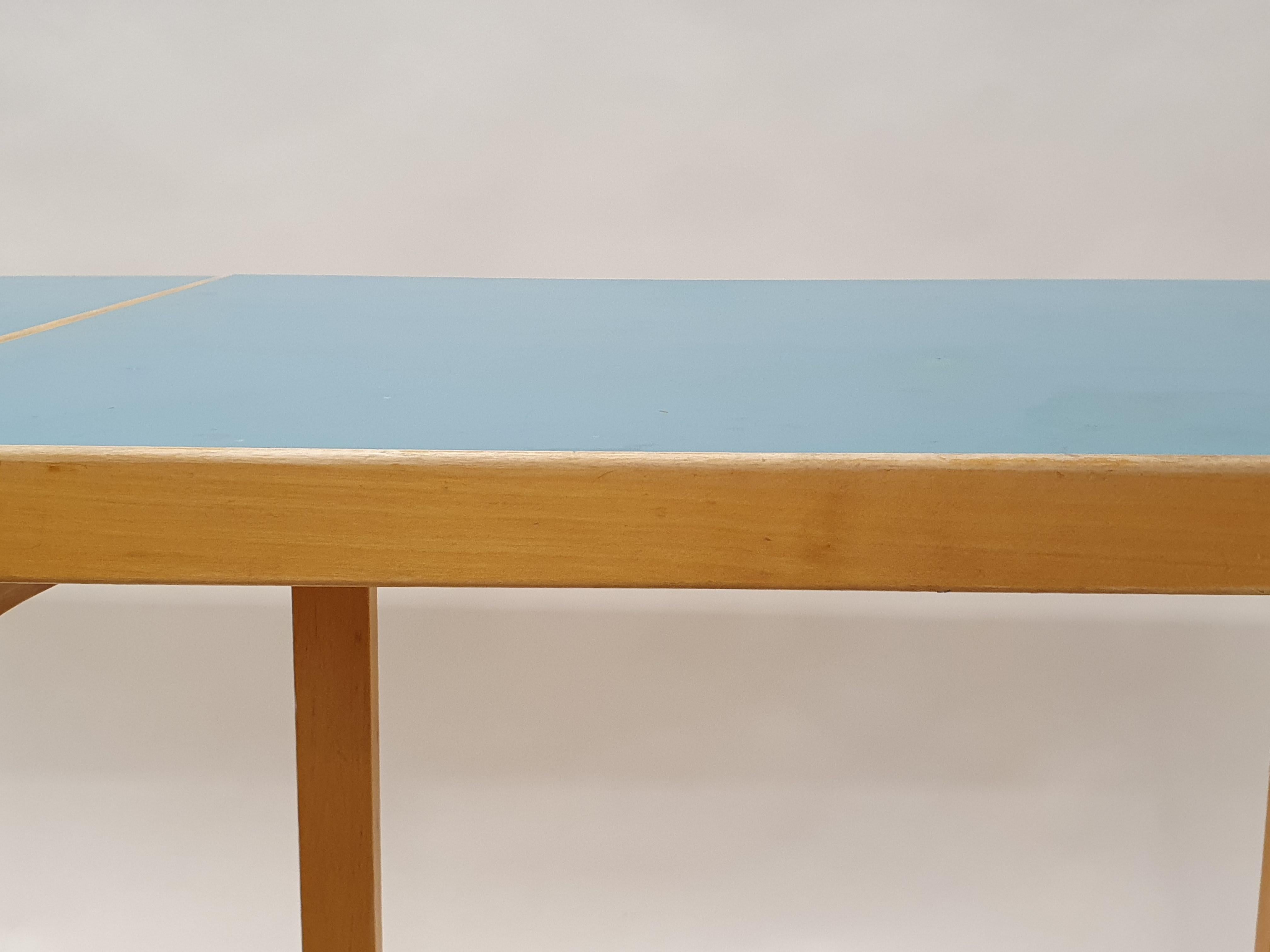 Alvar Aalto Table Model DL82 by Artek For Sale 2