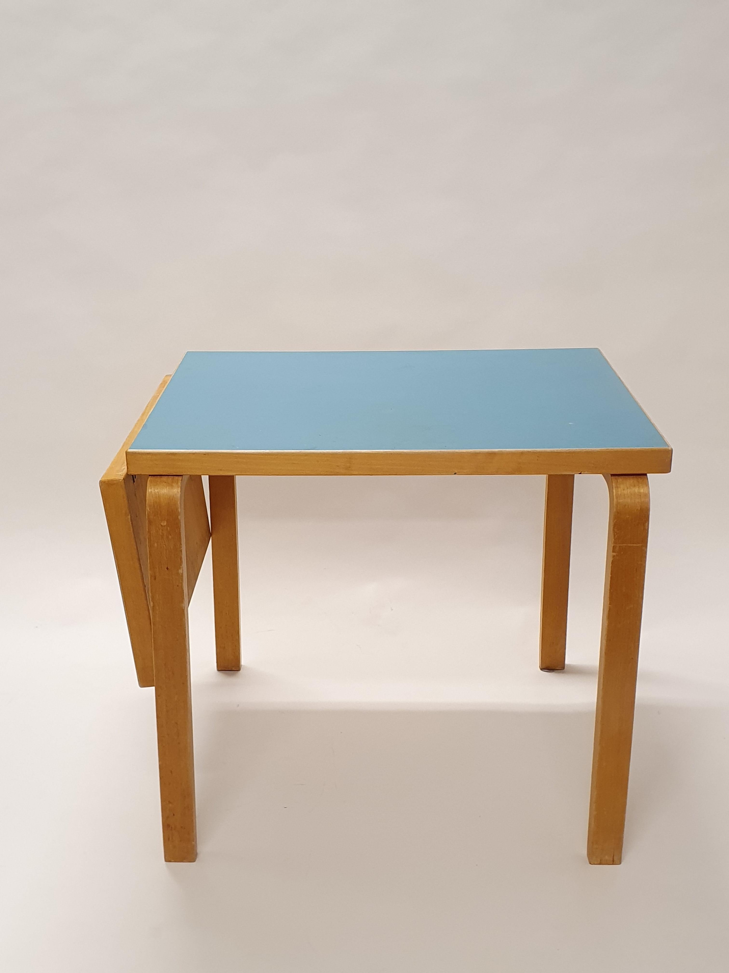 Alvar Aalto Table Model DL82 by Artek In Good Condition For Sale In Espoo, FI
