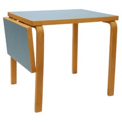 Mesa Alvar Aalto Modelo DL82 de Artek