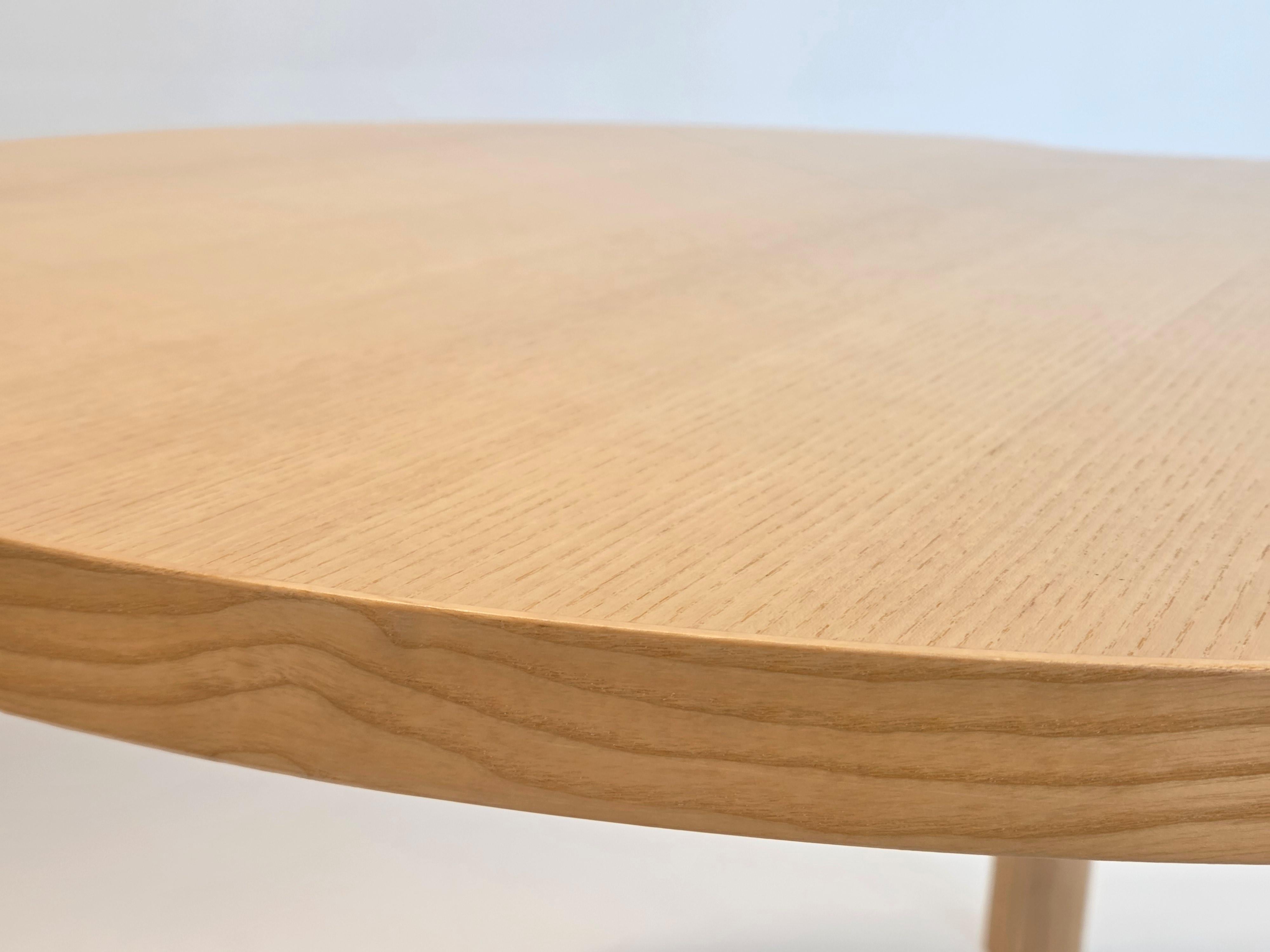 Betulla Tavolo Alvar Aalto modello X800D di Artek in vendita