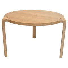Tavolo Alvar Aalto modello X800D di Artek