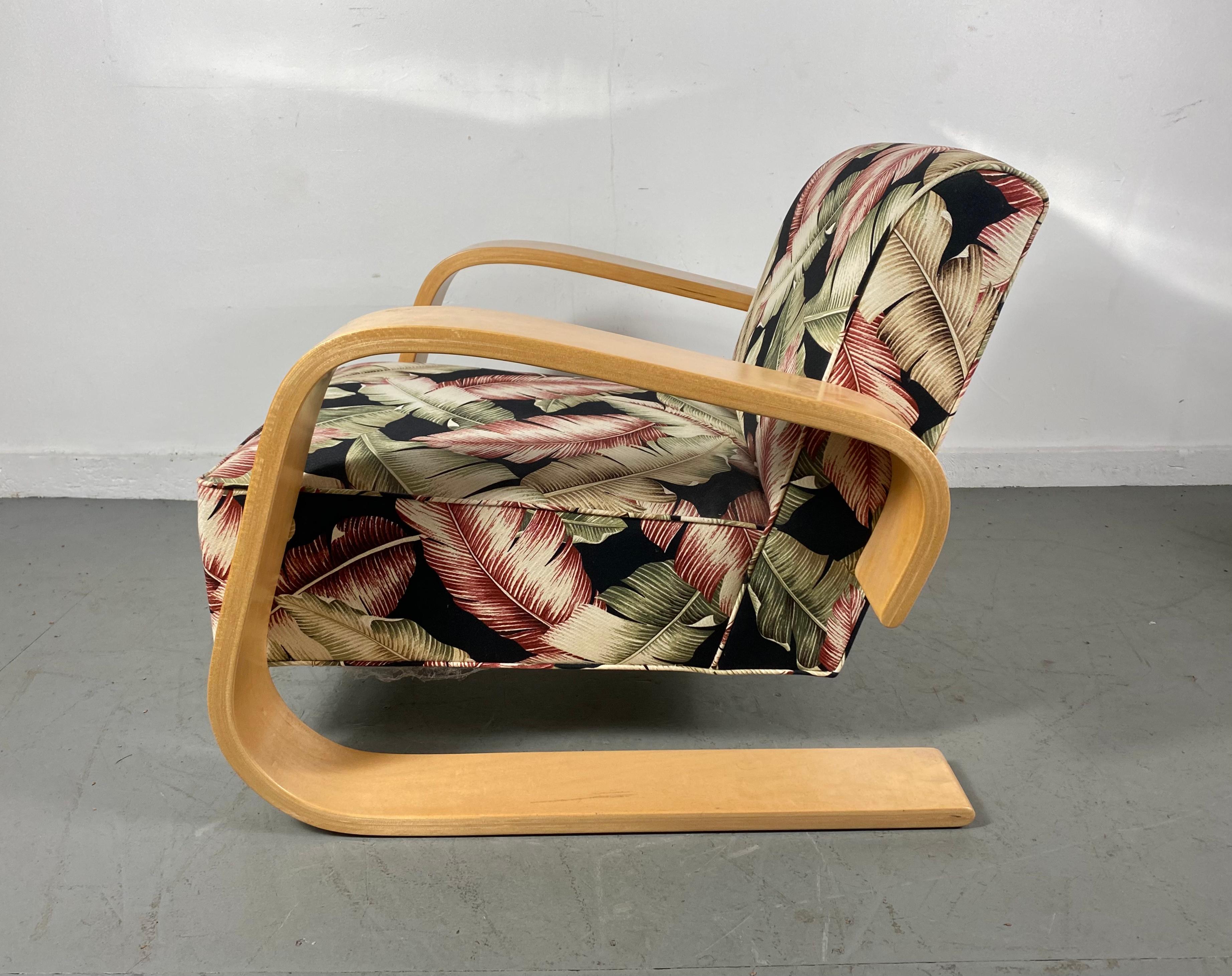 Alvar Aalto Tank Chair Model 400, Classic Modernist Bauhaus Design 2