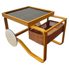 Carrello da tè 900 di Alvar Aalto per piastrelle nere di Aaltok