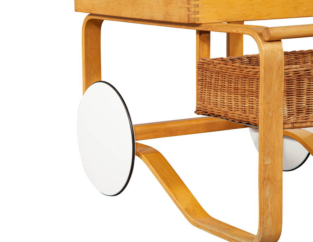 Chariot de bar moderne 900 Alvar Aalto en vente 10