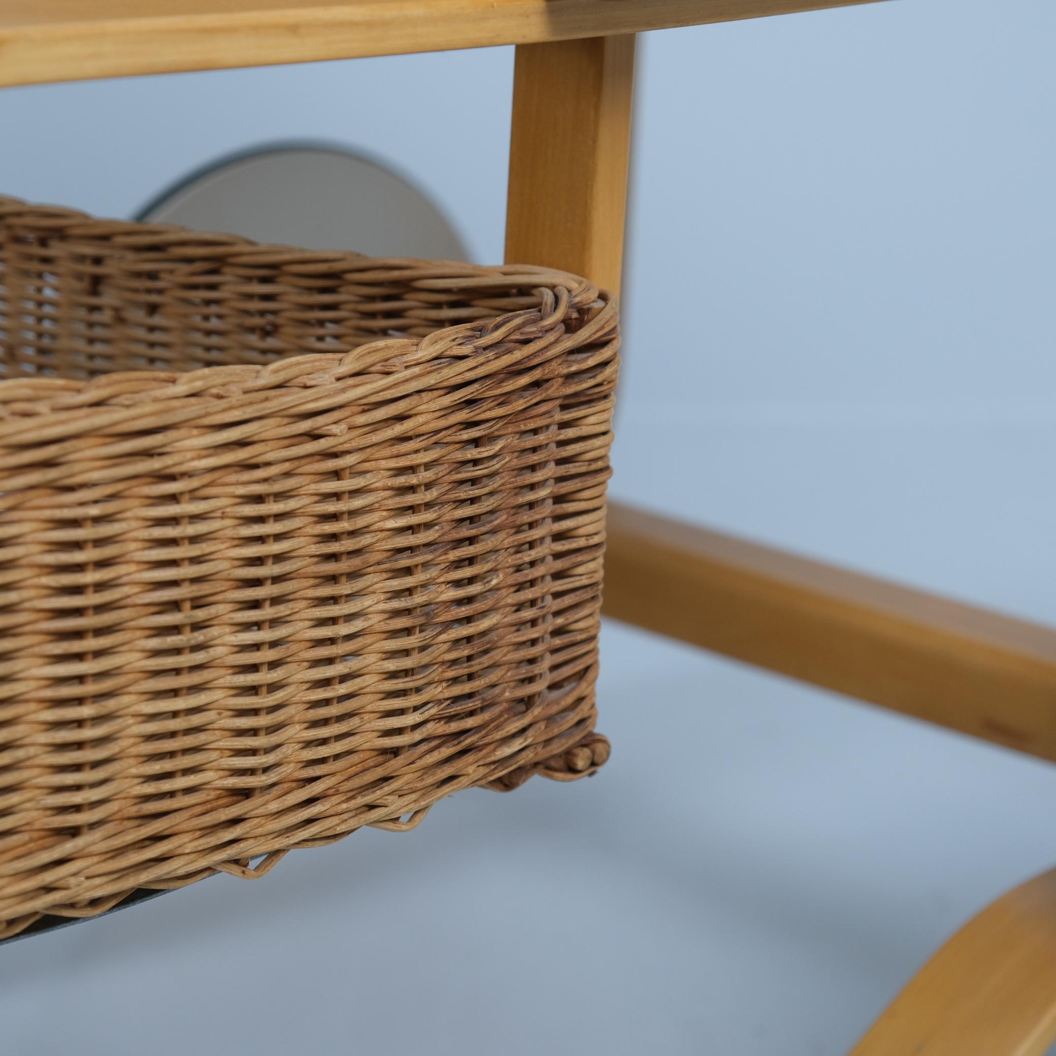 Alvar Aalto Teewagen Modell 900, weiße Kacheln, Birke und Rattan, Artek 1960er Jahre im Angebot 3