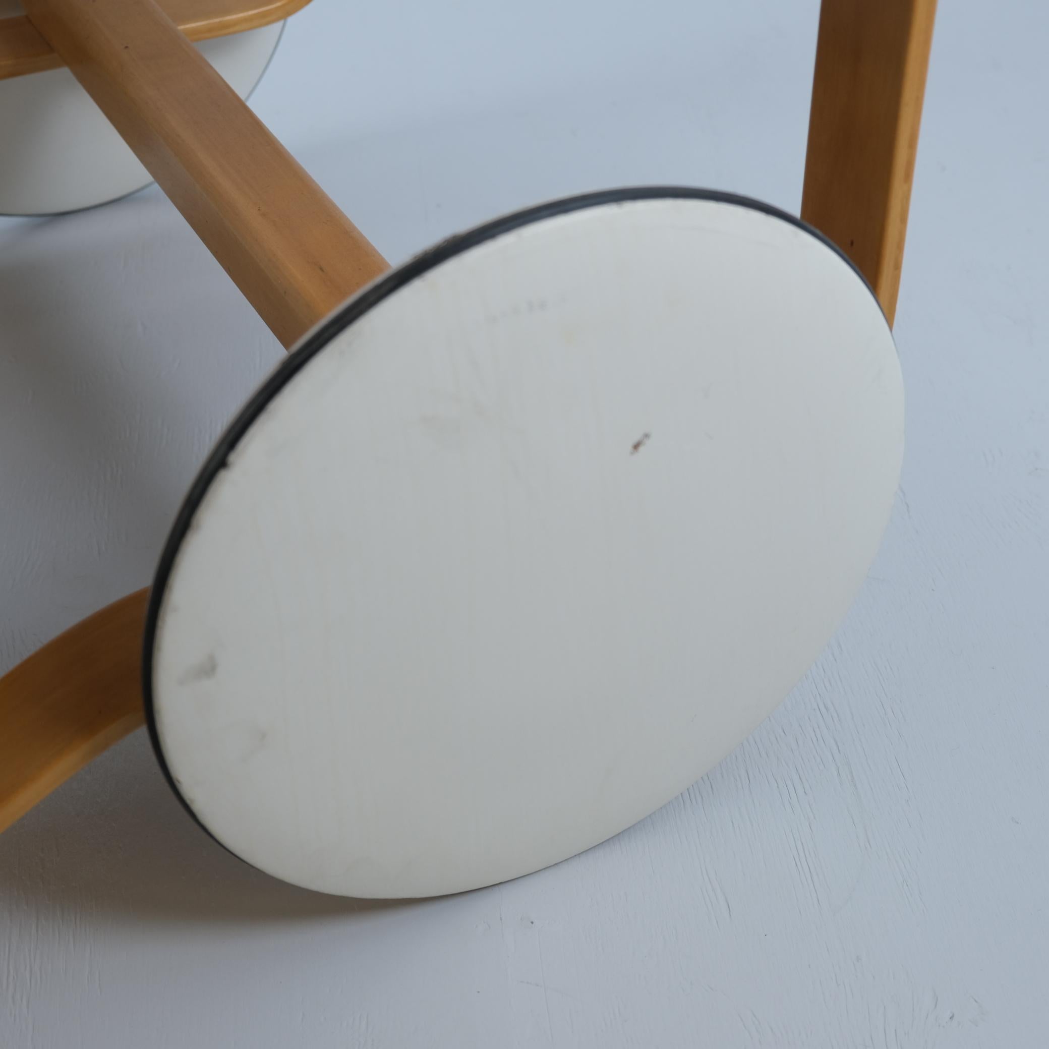 Alvar Aalto Teewagen Modell 900, weiße Kacheln, Birke und Rattan, Artek 1960er Jahre im Zustand „Gut“ im Angebot in Helsinki, FI