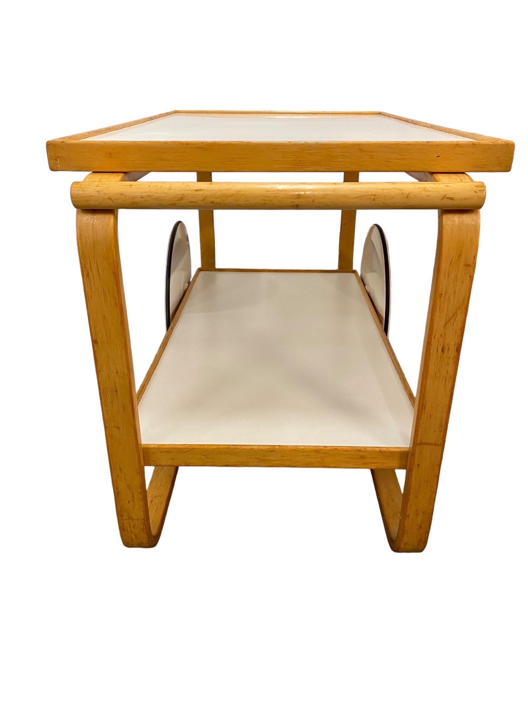 Finlandais Chariot de thé Alvar Aalto modèle 901 en blanc et bouleau pour Artek, années 1960 en vente