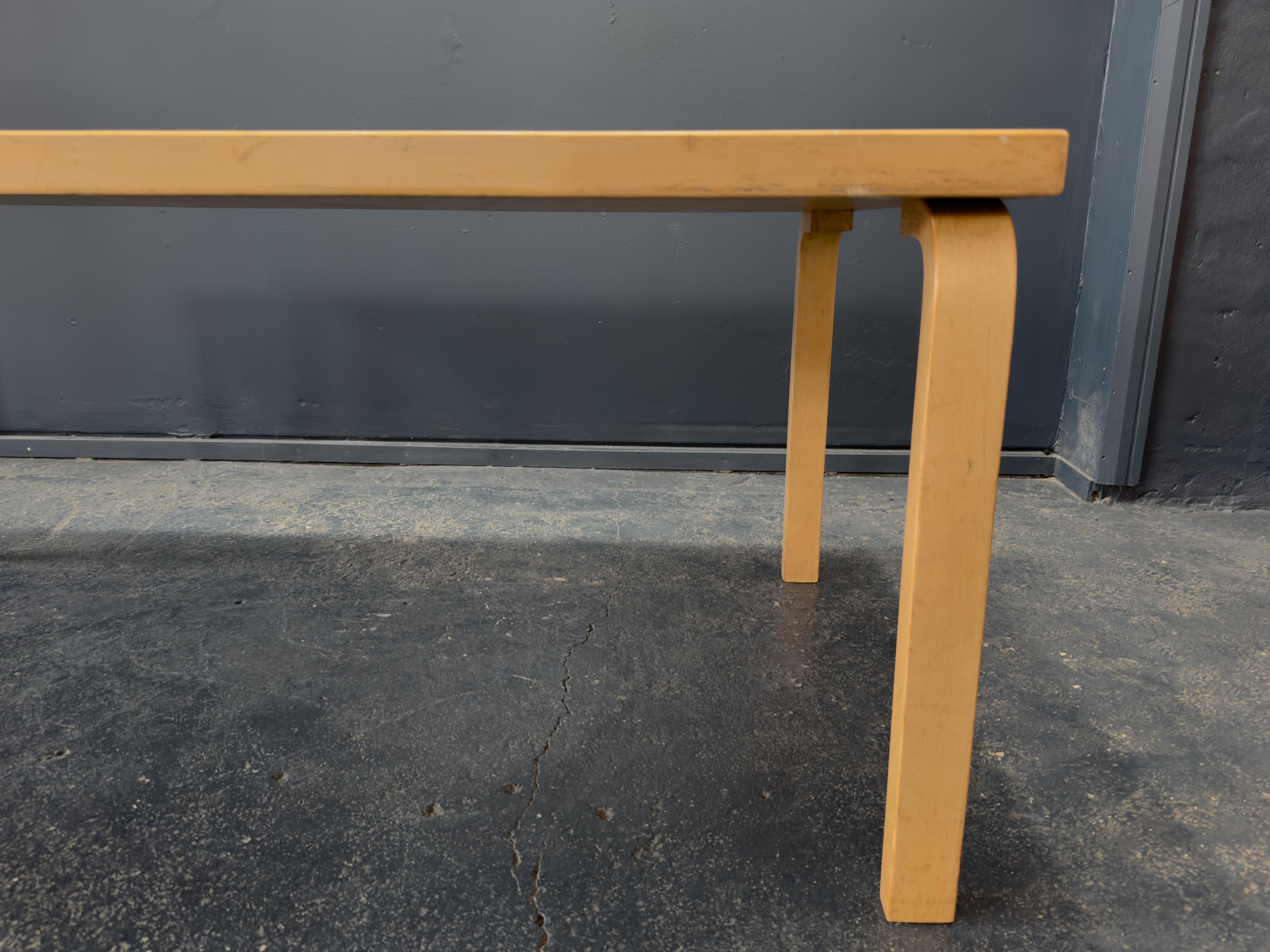 Table Alvar Aalto+Aalto 83 en vente 7