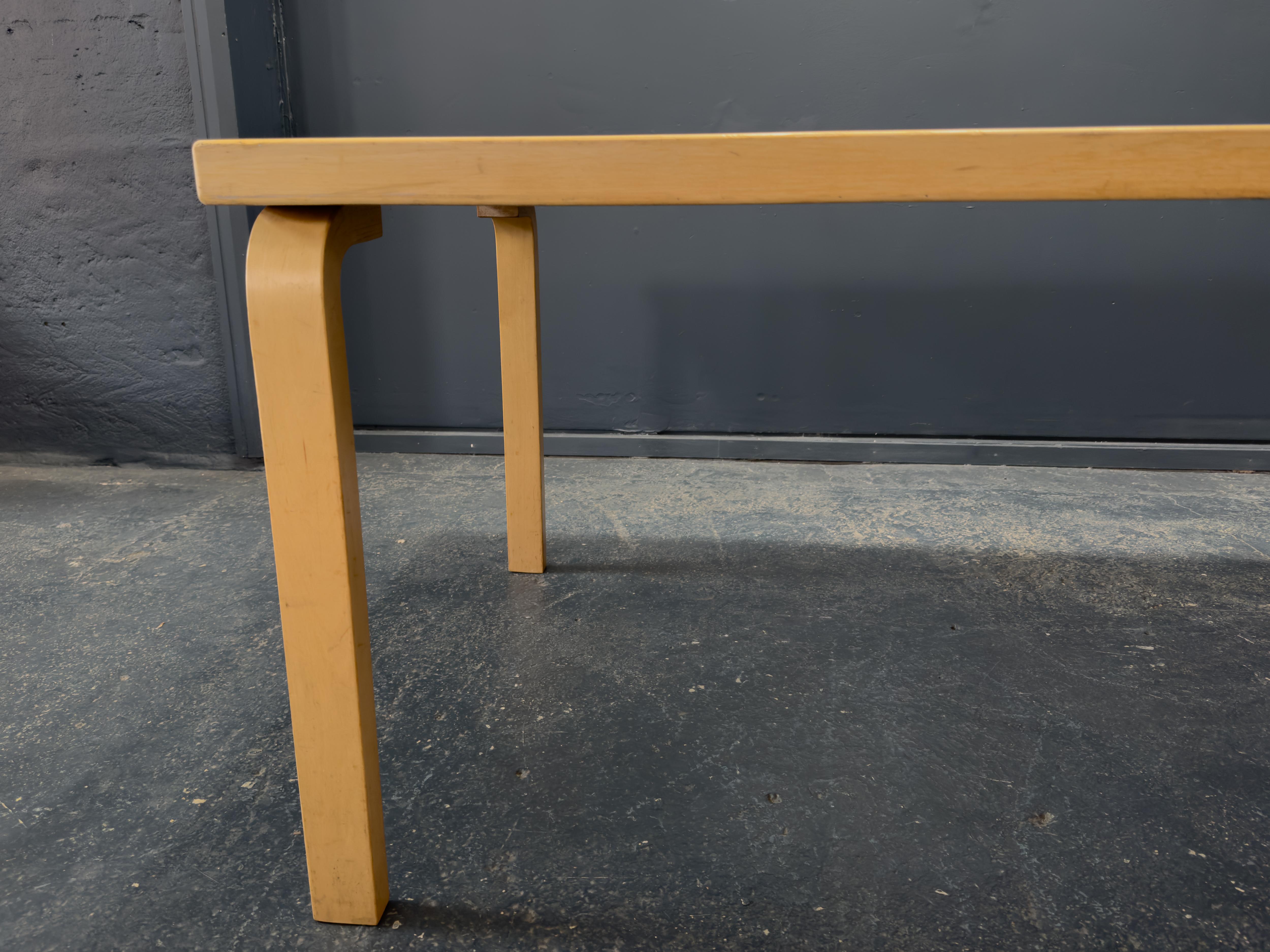 Table Alvar Aalto+Aalto 83 en vente 2