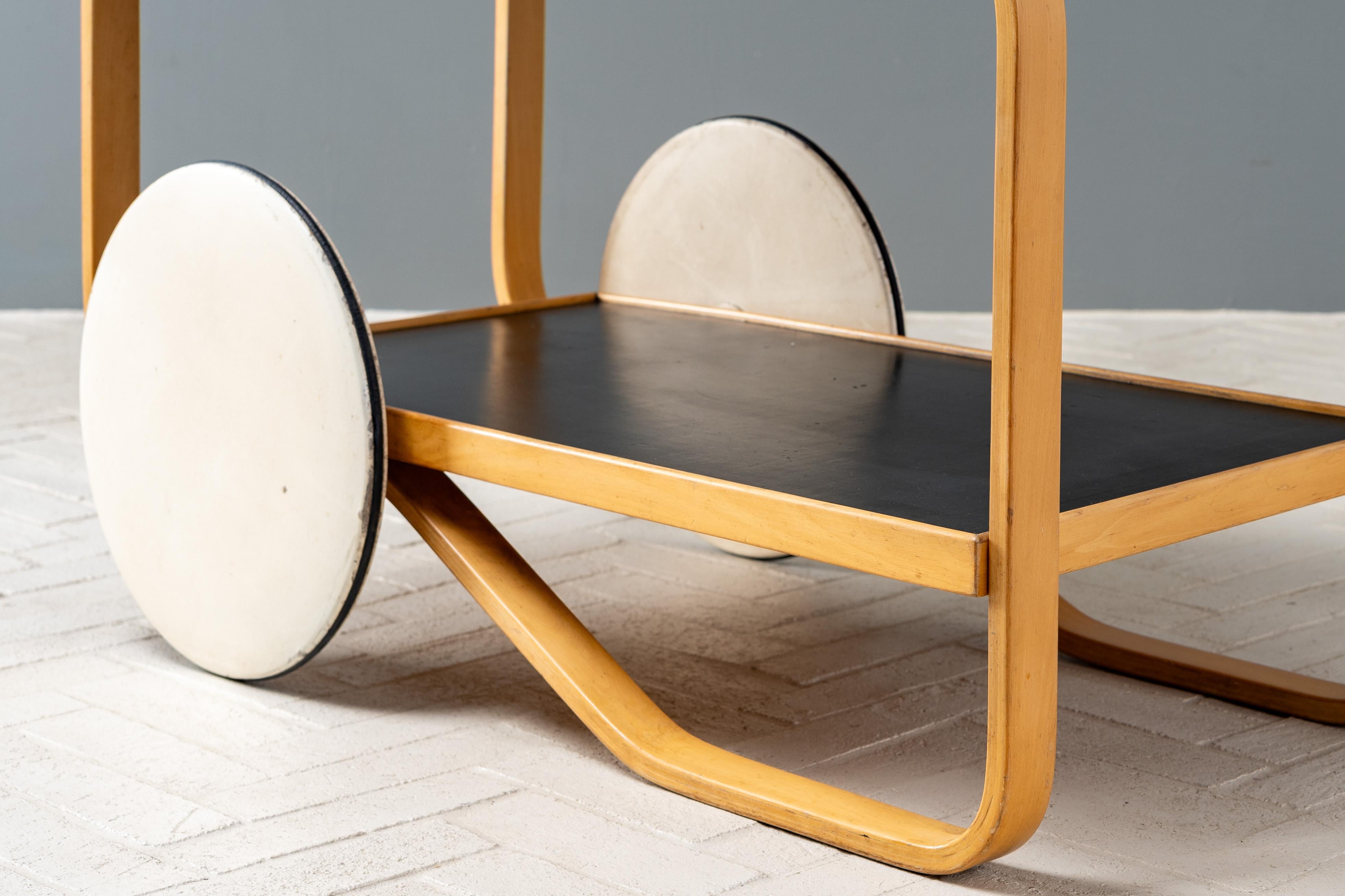 Mid-Century Modern Alvar Aalto Trolley Model 901 For Sale