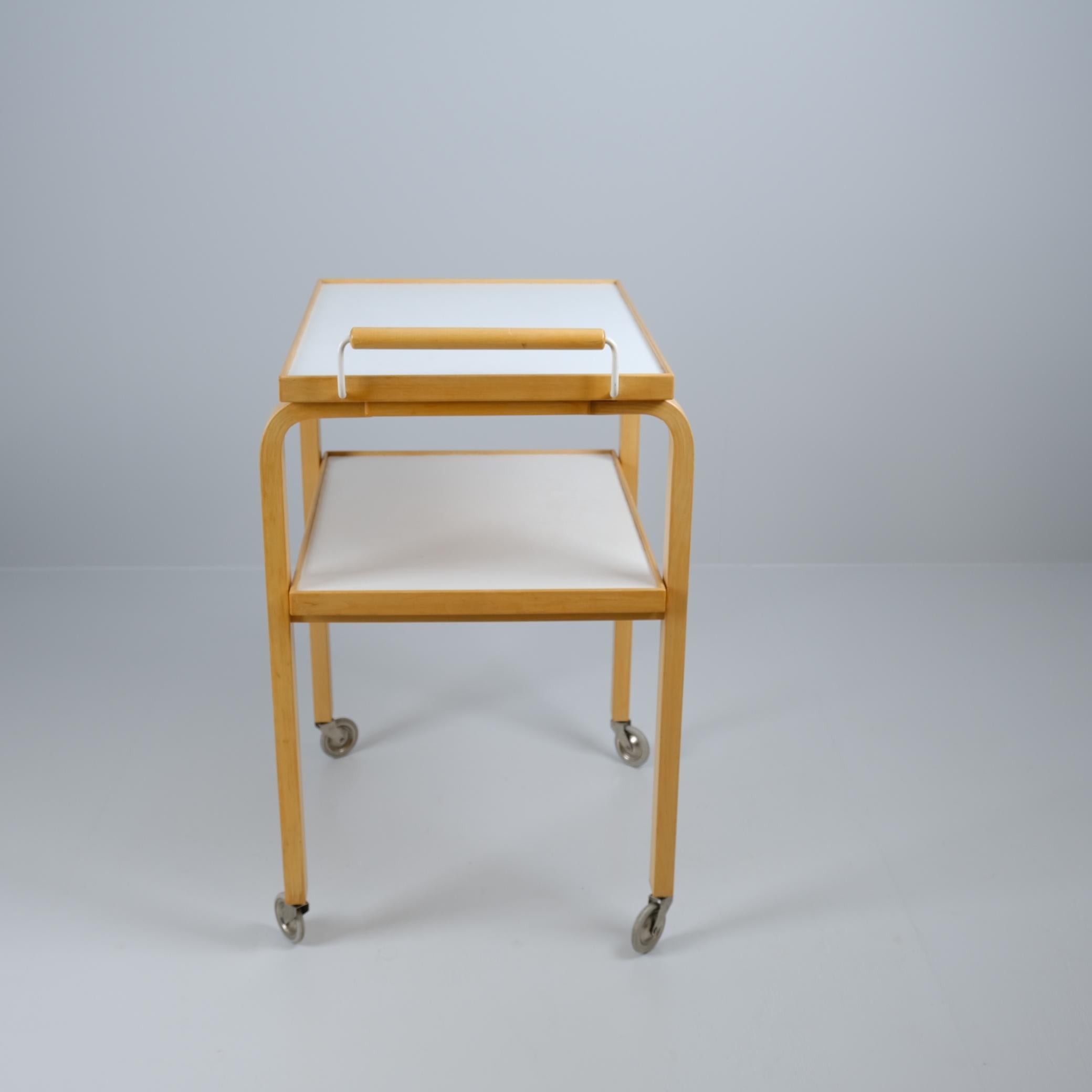 Carro Alvar Aalto Modelo 99, Artek Años 60 mediados del siglo XX en venta