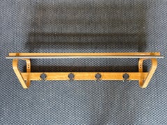 Appendiabiti di Alvar Aalto per Artek Finlandia, 1960 The Modern Scandinavian