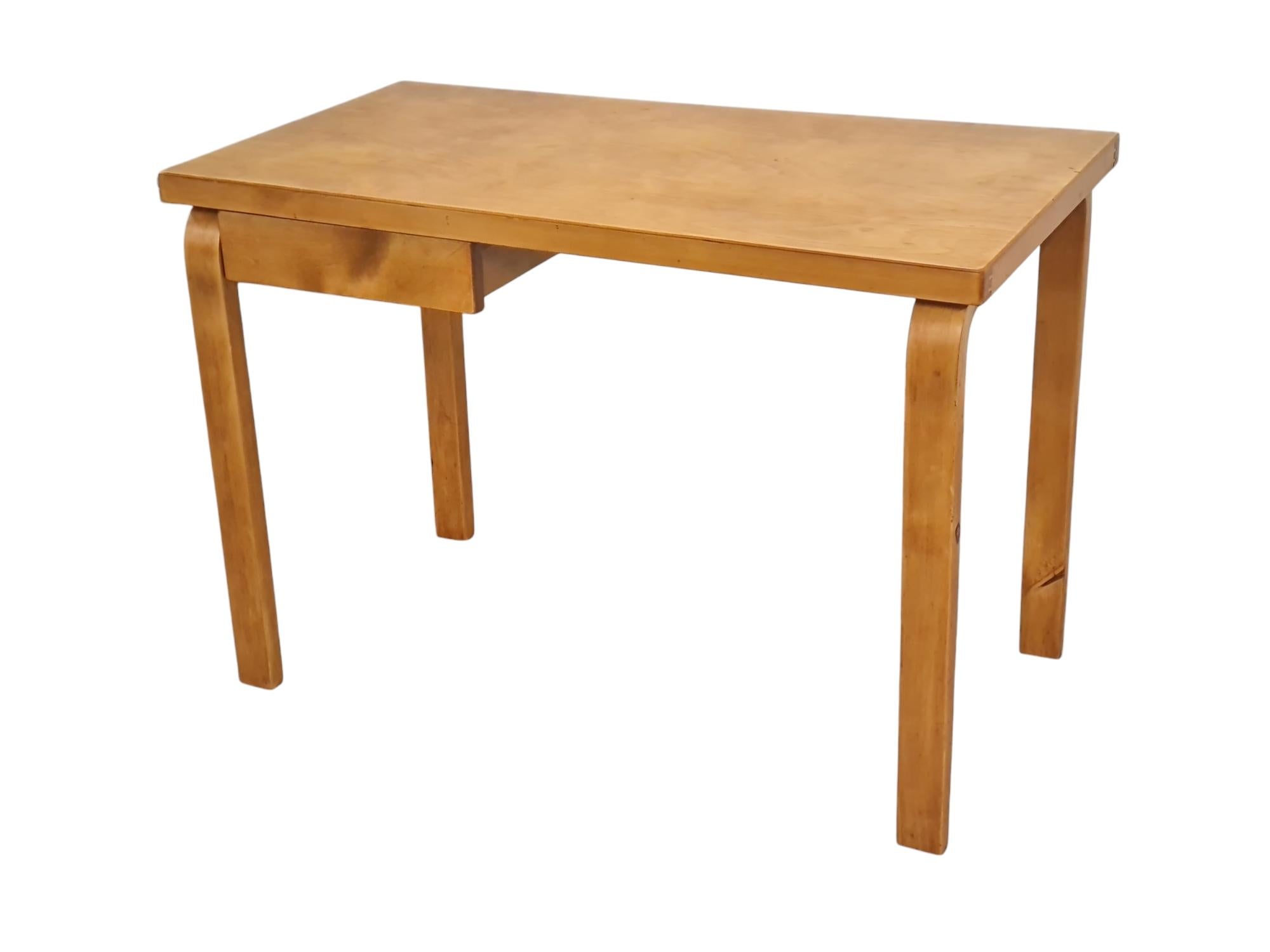 Alvar Aalto Writing Table Model K81 in Birch, Artek 1940s For Sale 8