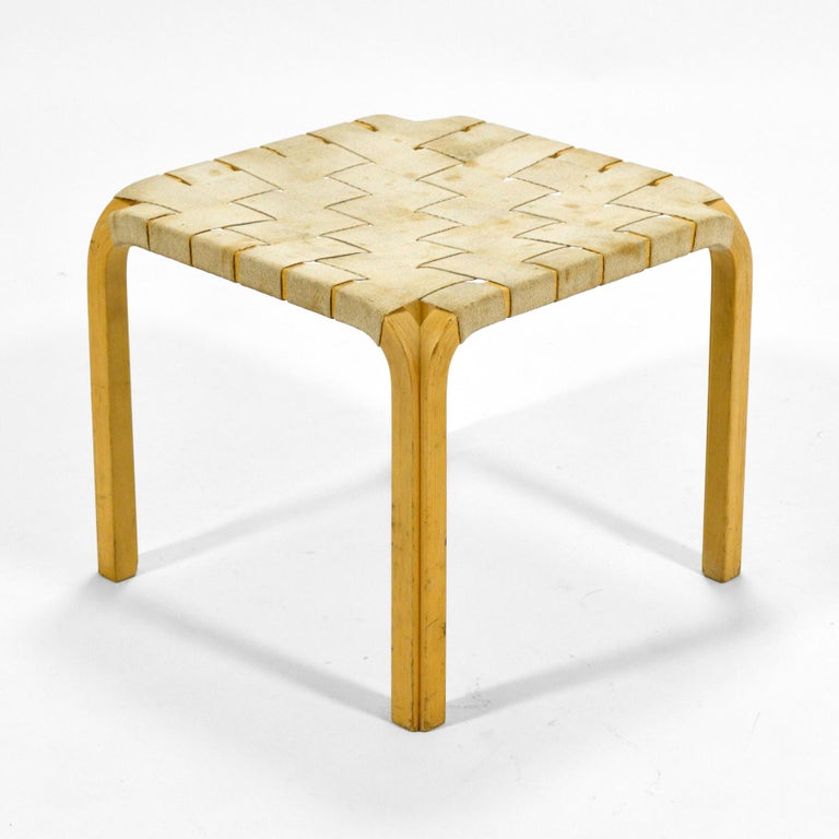 Alvar Aalto Y61 Stool In Good Condition For Sale In Highland, IN