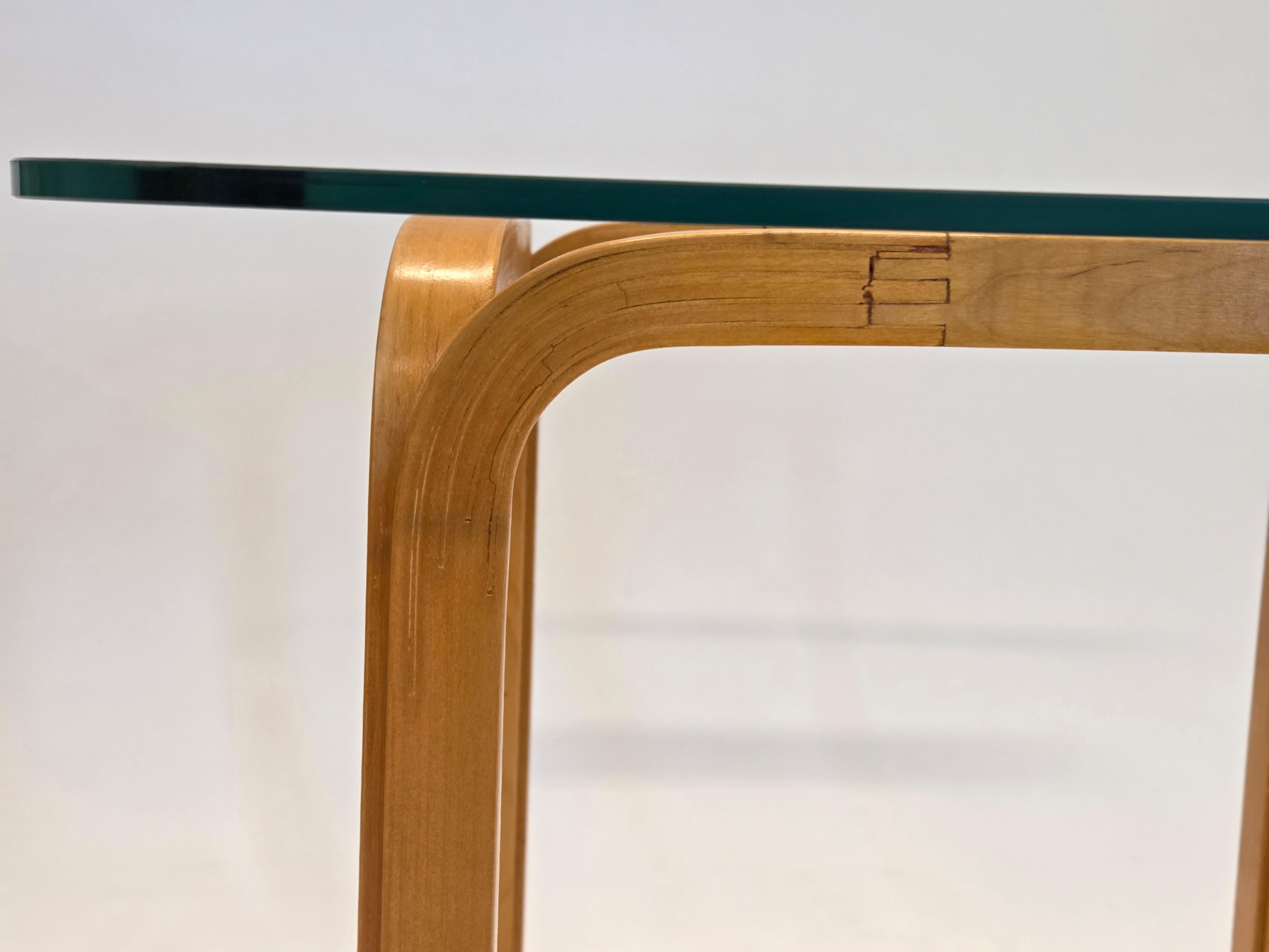 Alvar Aalto Y805C Table by Artek 1950s In Good Condition For Sale In Espoo, FI