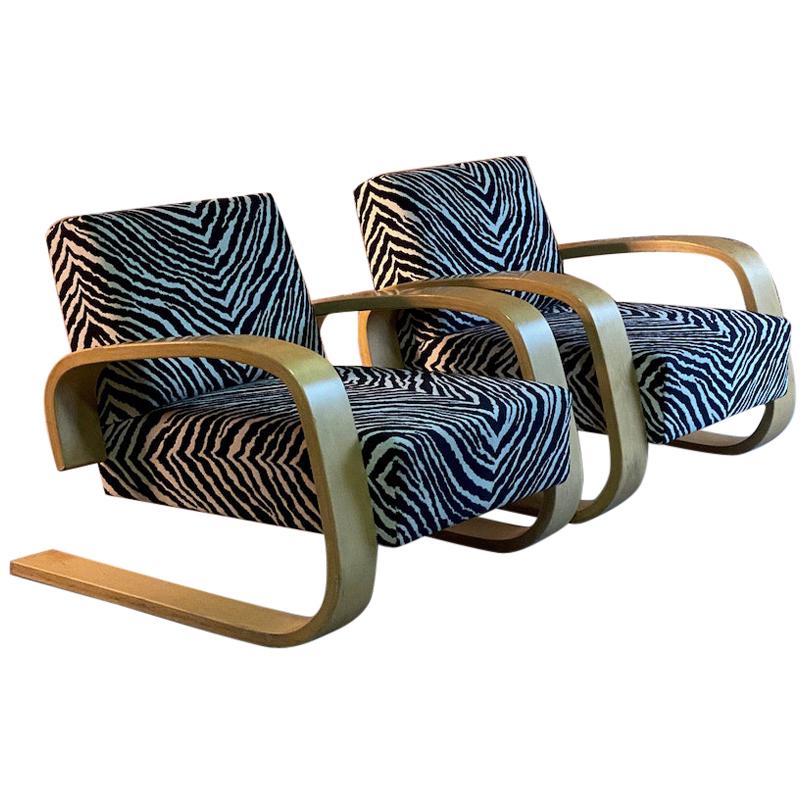 Alvar Aalto Zebra Tank Chairs Model 400 Pair by Artek, Finland, circa 1970