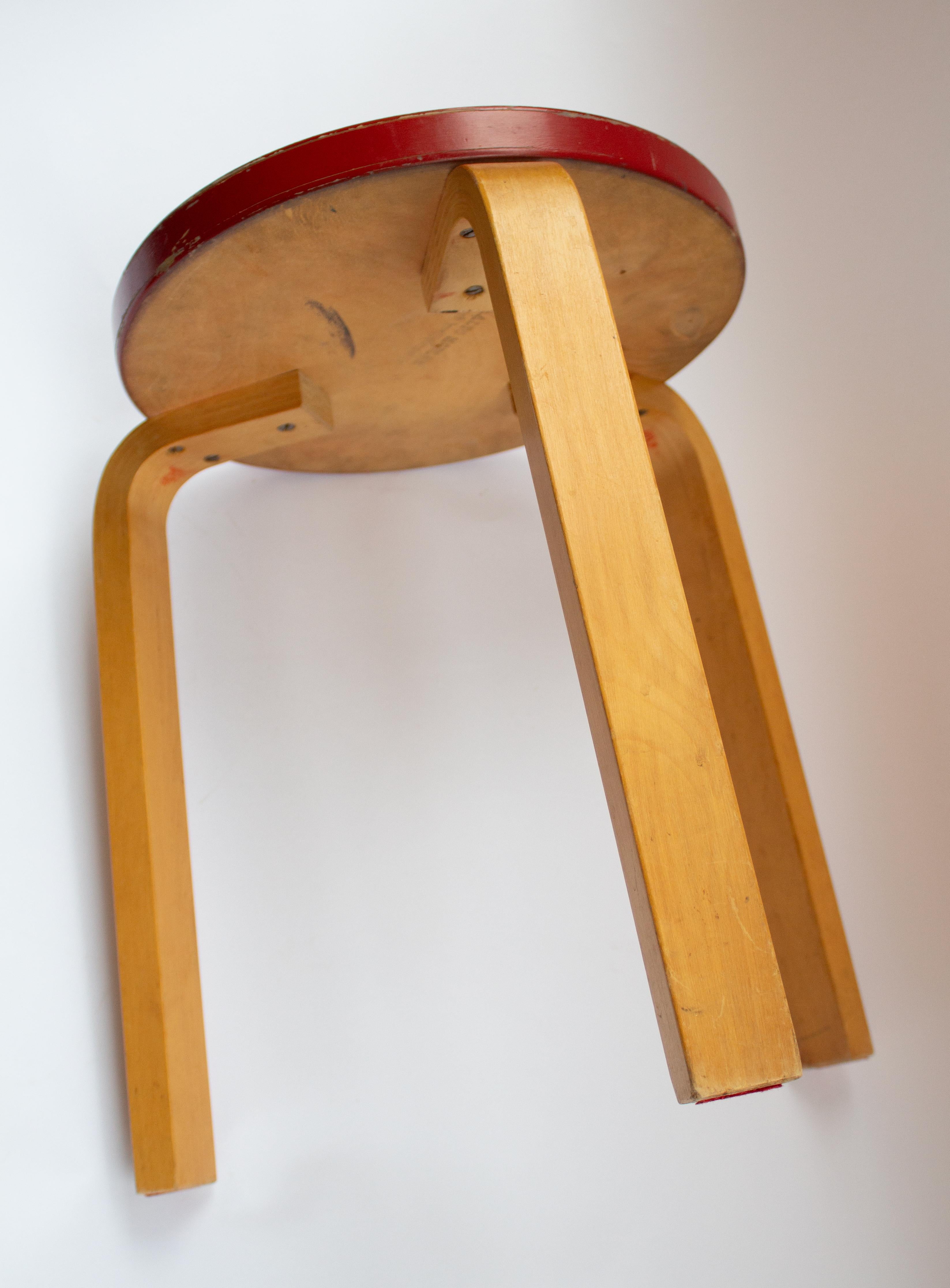 Birch Alvar Aalto's iconic Stool 60, from Artek 1950s For Sale