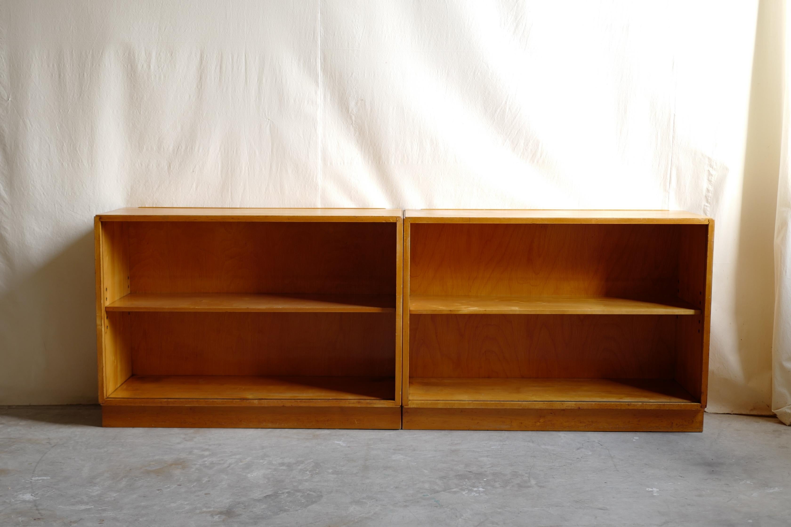 alvar & aino aalto 30's glass cabinet 408(506/42) finmar tag In Good Condition For Sale In Tomi, Nagano