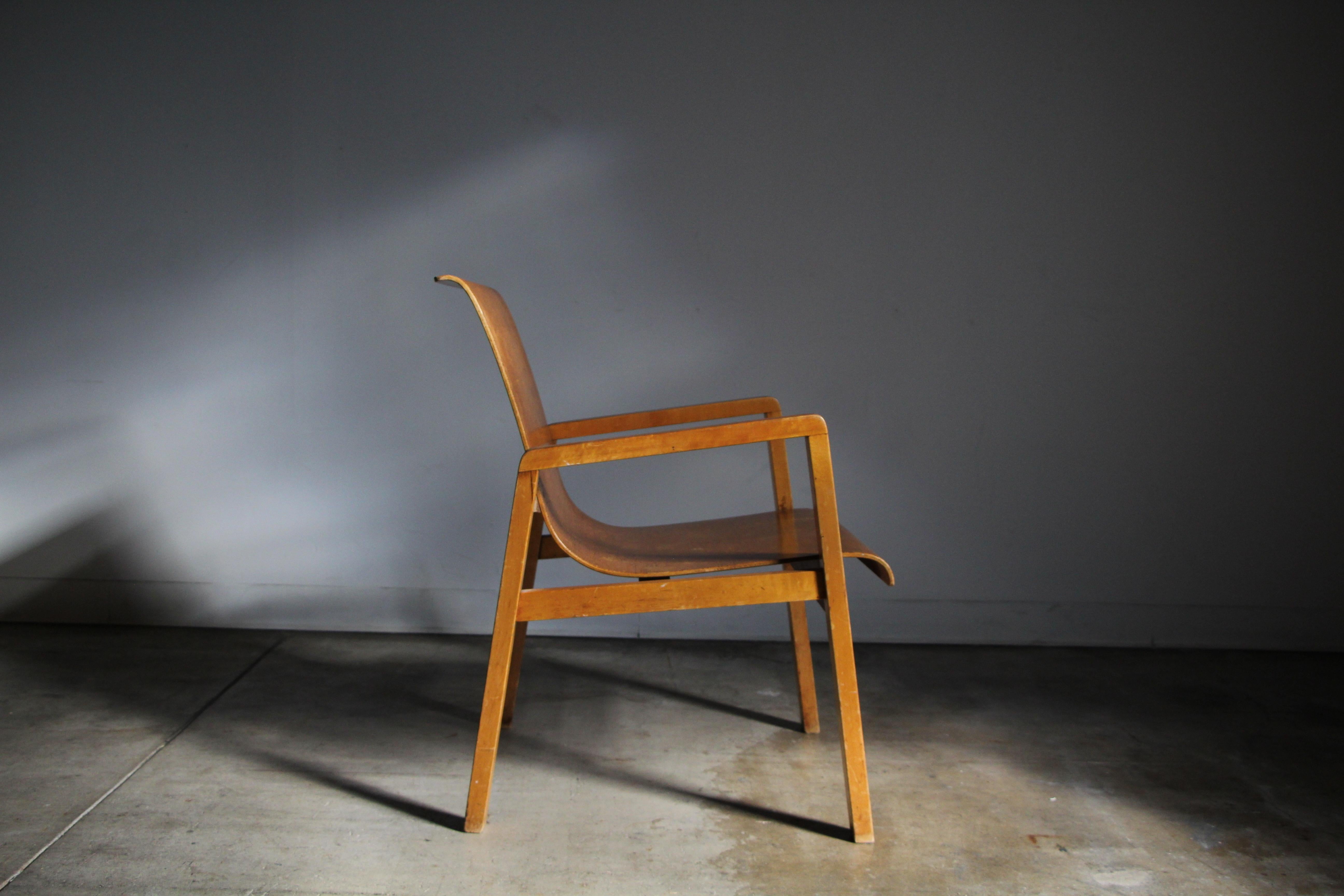 Alvar & Aino Aalto Birch “Hallway” Chair for Finsven, 1947 In Good Condition In Coronado, CA