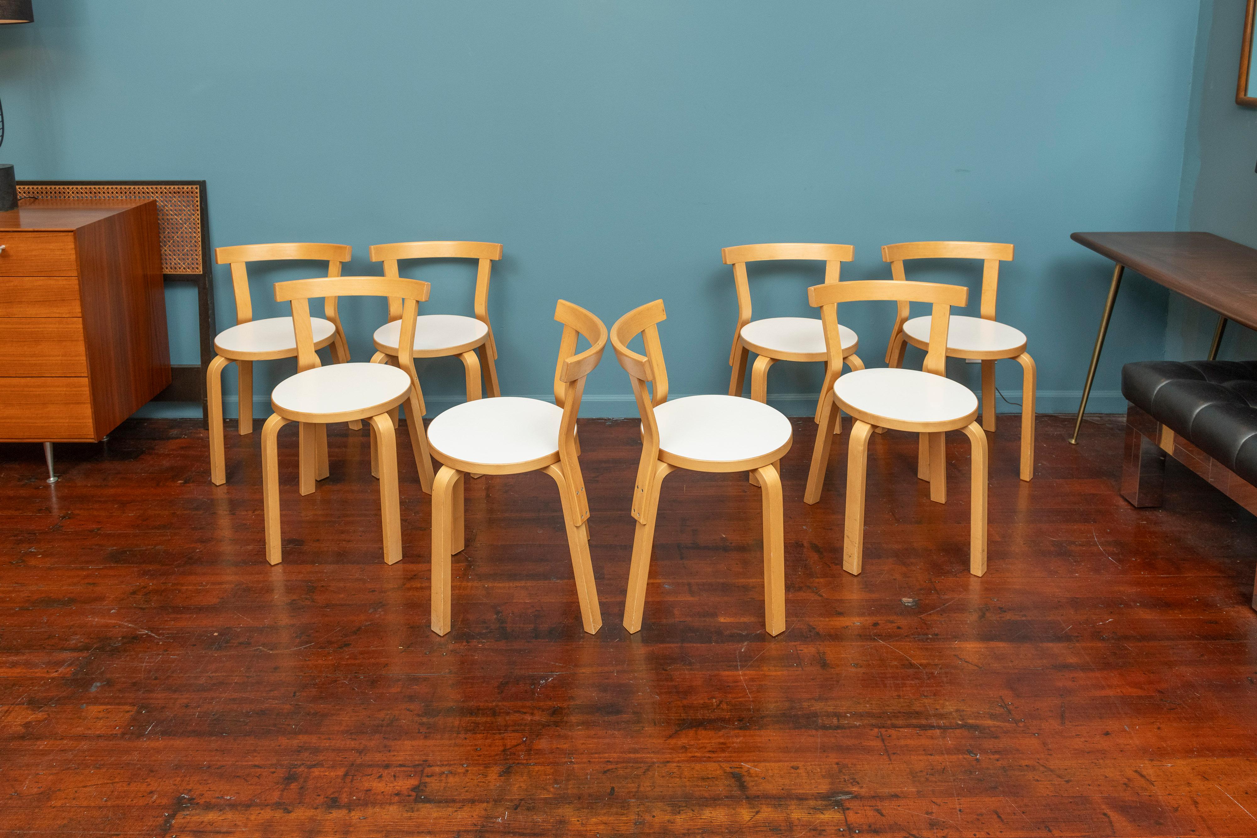 Chaises de salle à manger Alvar Aalto modèle 68 Bon état - En vente à San Francisco, CA