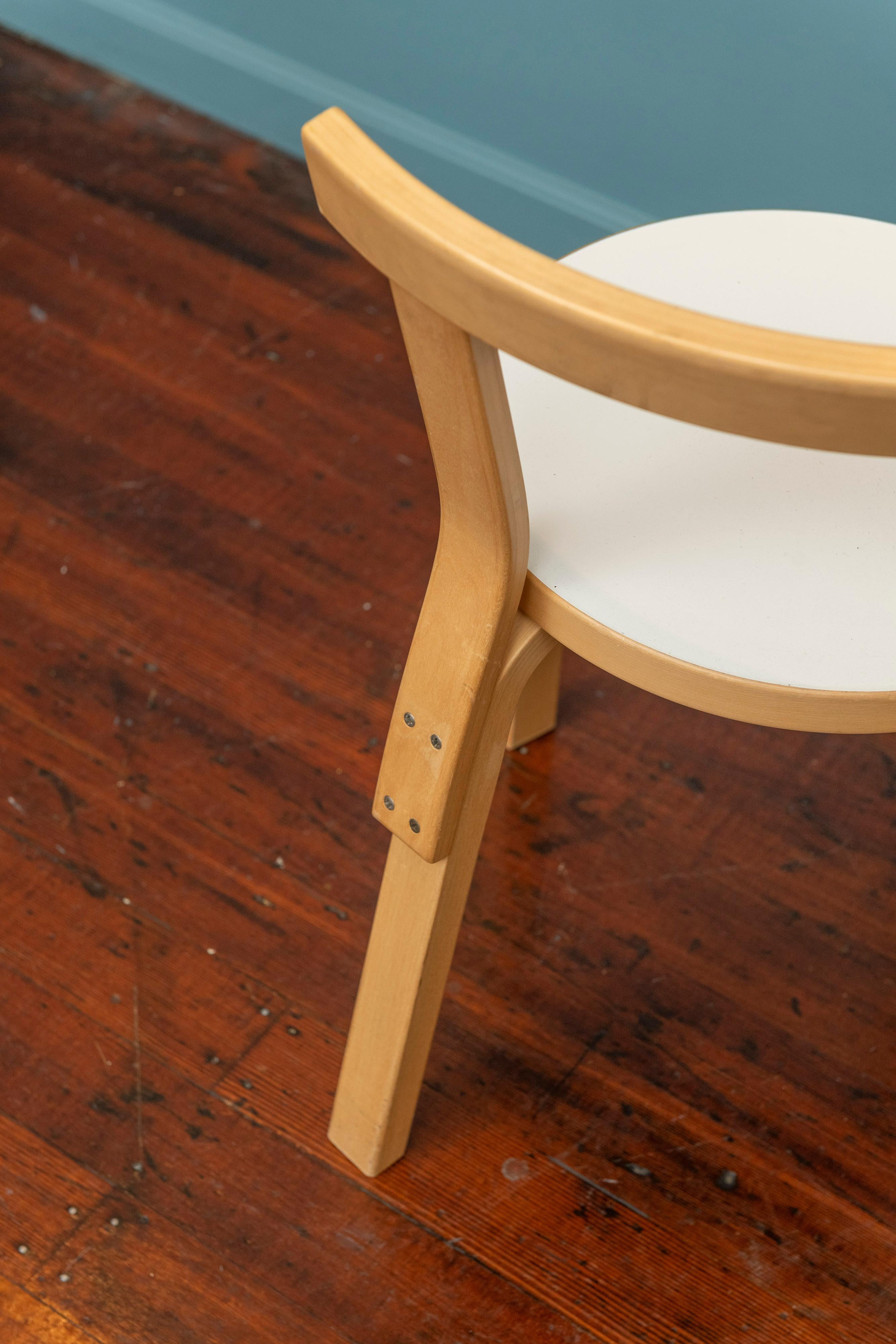 Chaises de salle à manger Alvar Aalto modèle 68 en vente 2