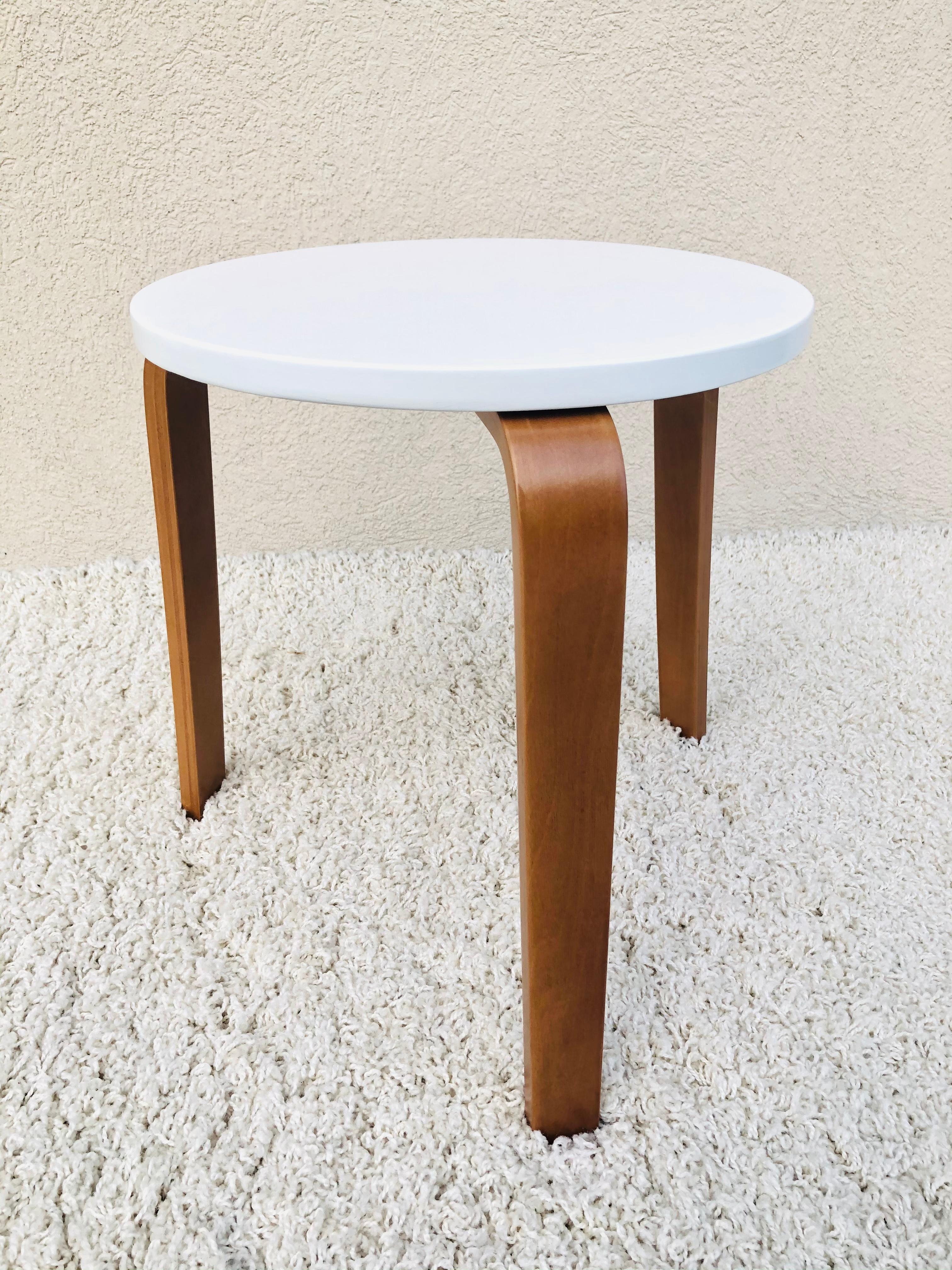 Danish Alvar Alto Style European Bentwood Midcentury Lacquered Small Table/Stool For Sale