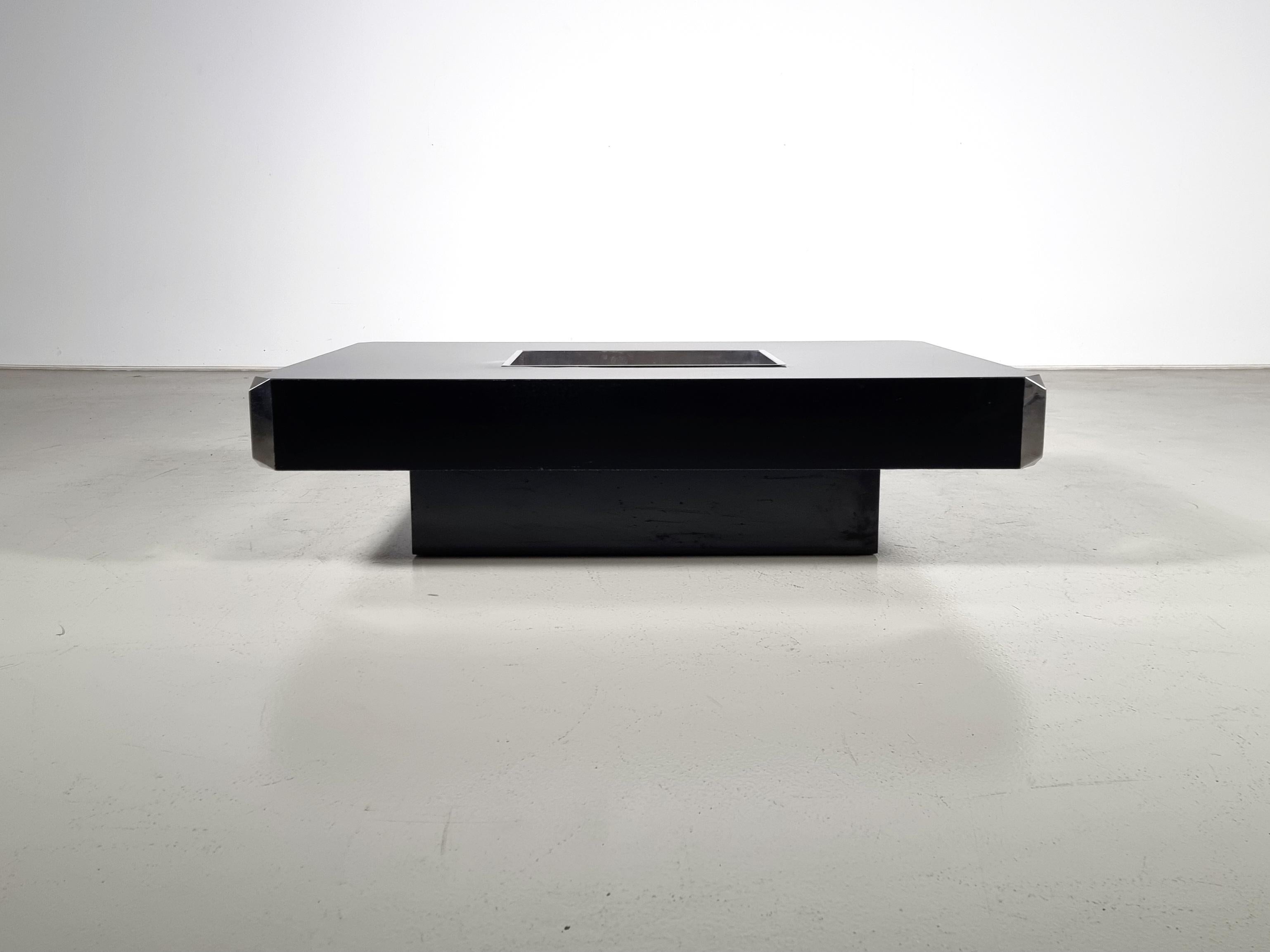 Mid-Century Modern Alveo black lacquered and chrome coffee table by Willy Rizzo for Mario Sabot For Sale
