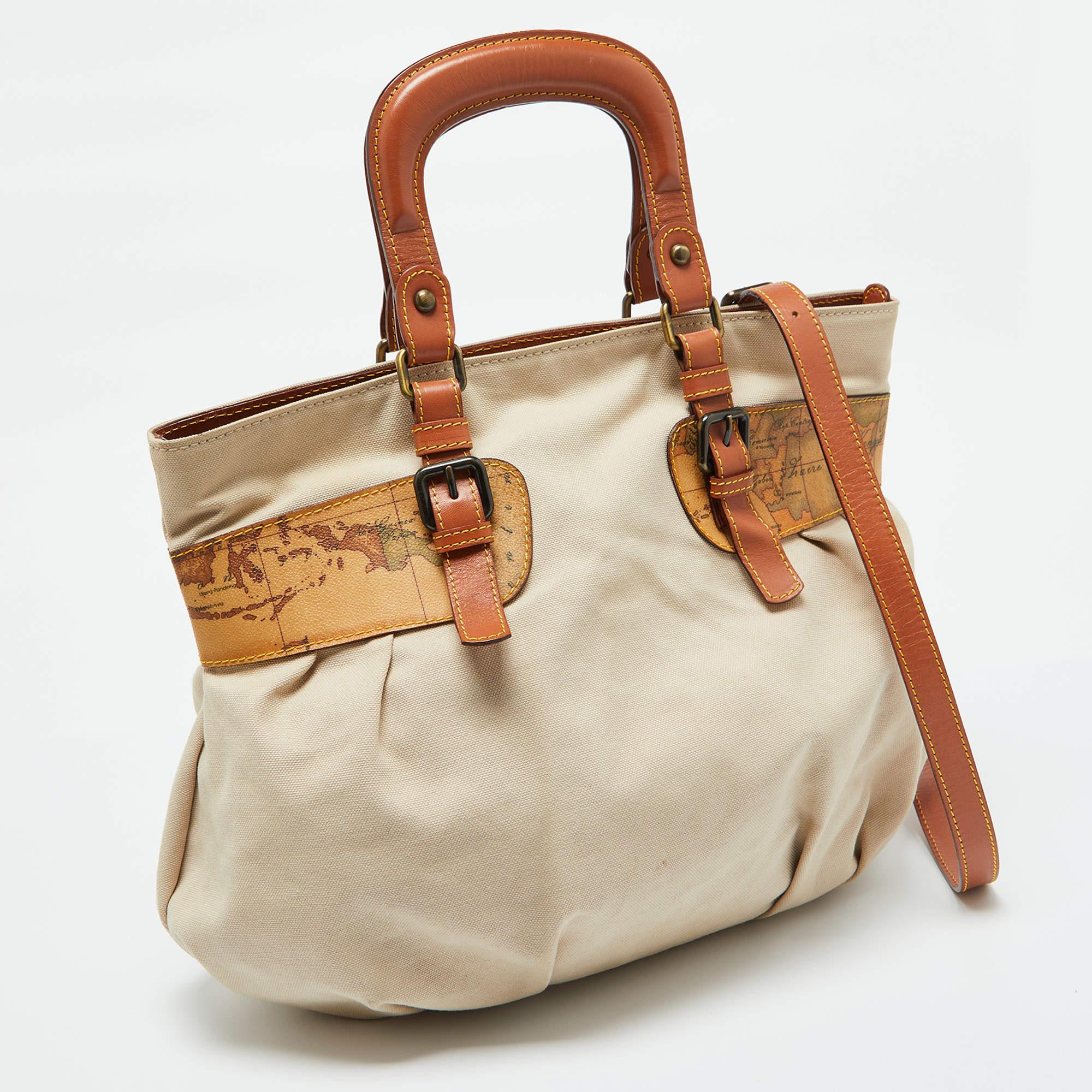 Alviero Martini 1A Classe Beige Geo Print Canvas Coates Pelle Satchel In condizioni buone in vendita a Dubai, Al Qouz 2
