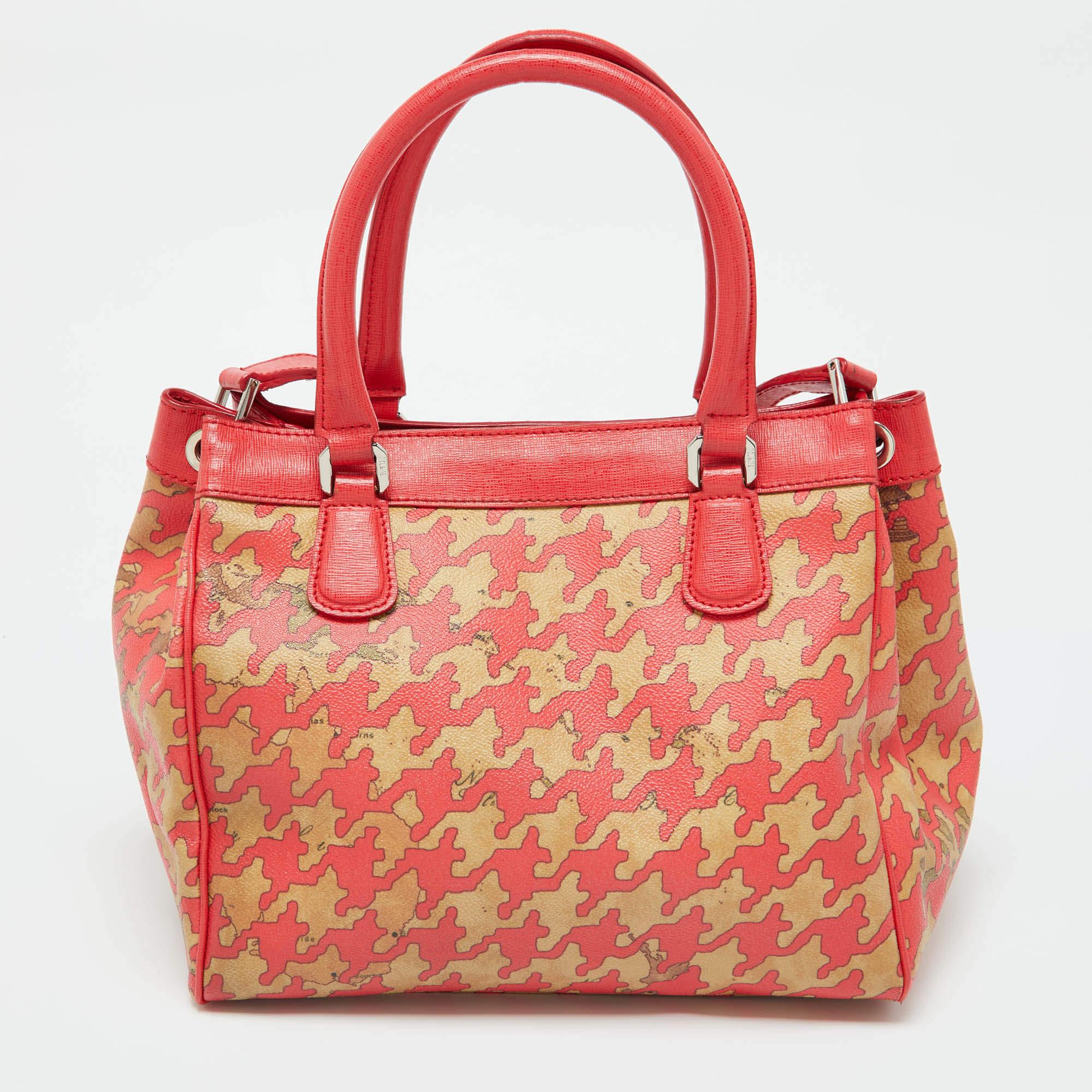 Alviero Martini 1A Classe Beige/Red Geo Print Coated Canvas and Leather Tote In Fair Condition For Sale In Dubai, Al Qouz 2