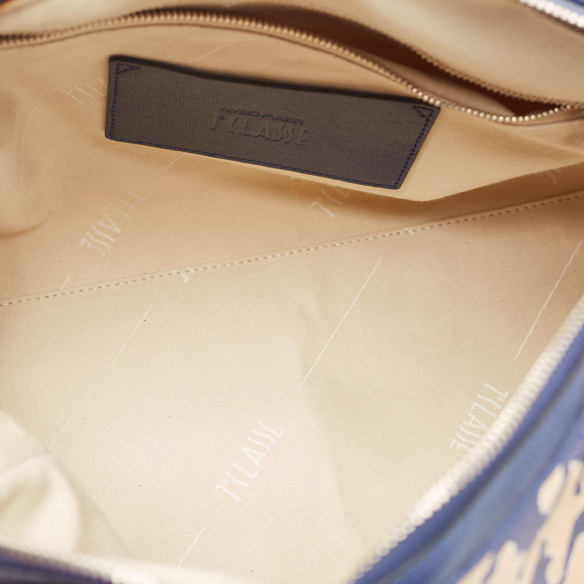 Alviero Martini 1A Classe Sacoche en toile enduite à motif bleu/beige en vente 3