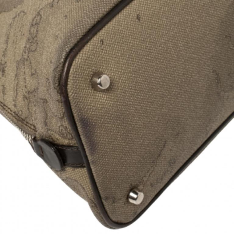 Alviero Martini 1A Classe Grey Geo Print Coated Canvas Dome Satchel For Sale 3