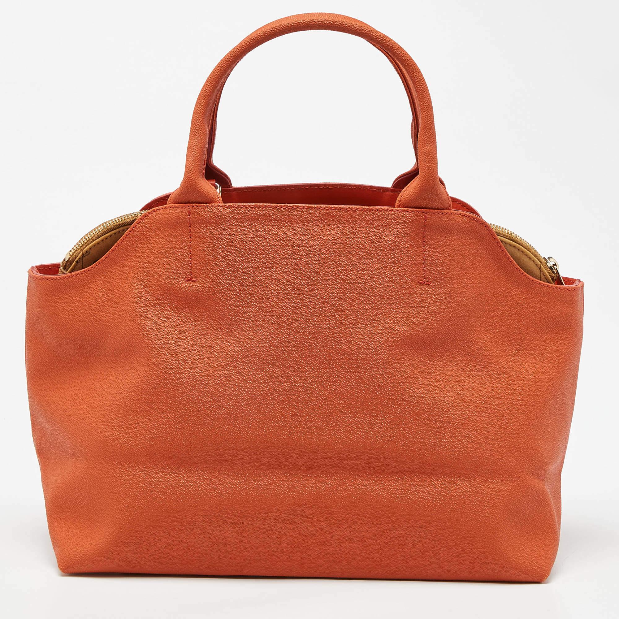 Alviero Martini 1A Classe Orange/Tan Geo Print Coated Canvas Satchel Pour femmes en vente