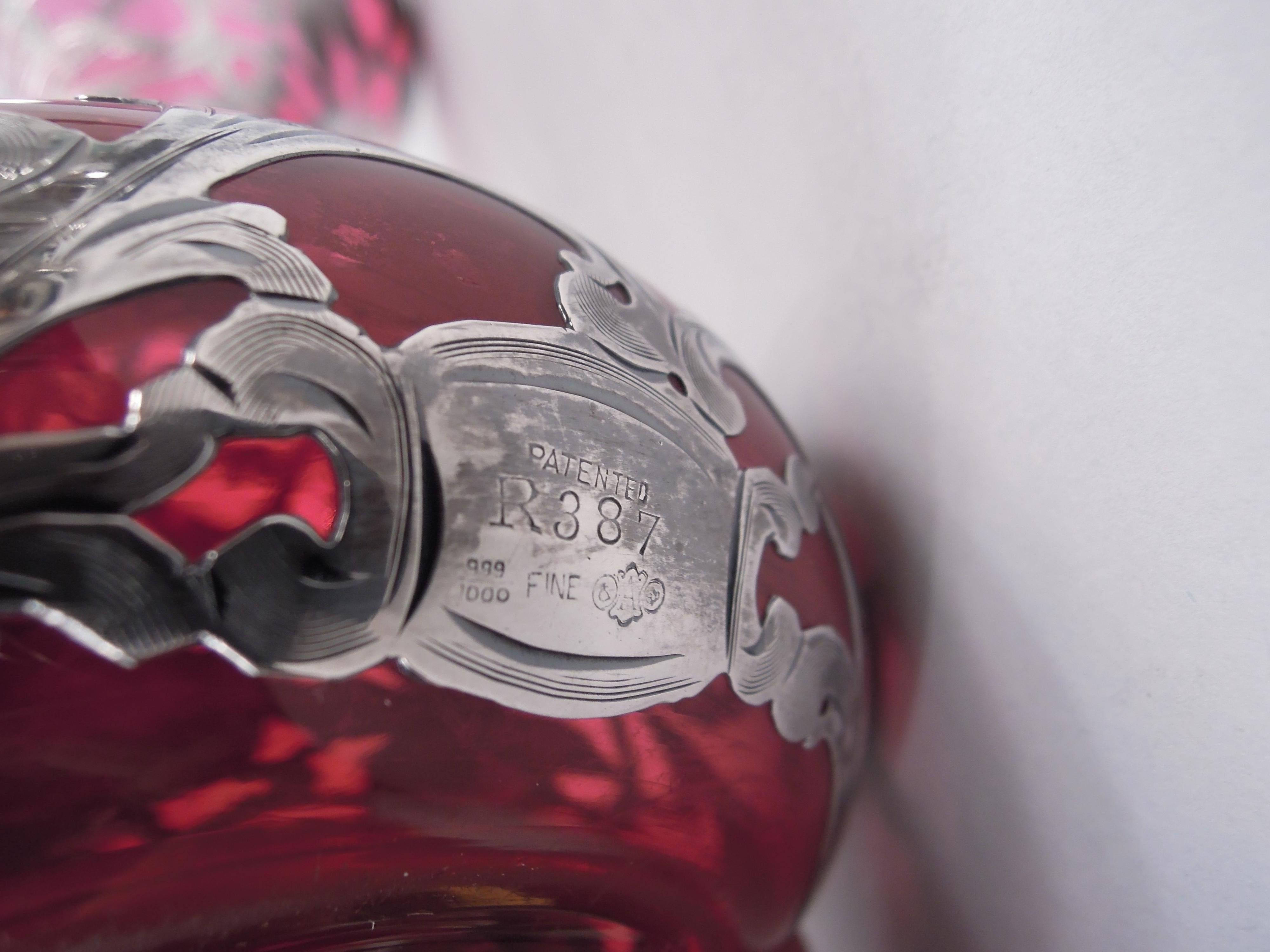 Argent Vase Alvin Art Nouveau Red Silver Overlay en vente