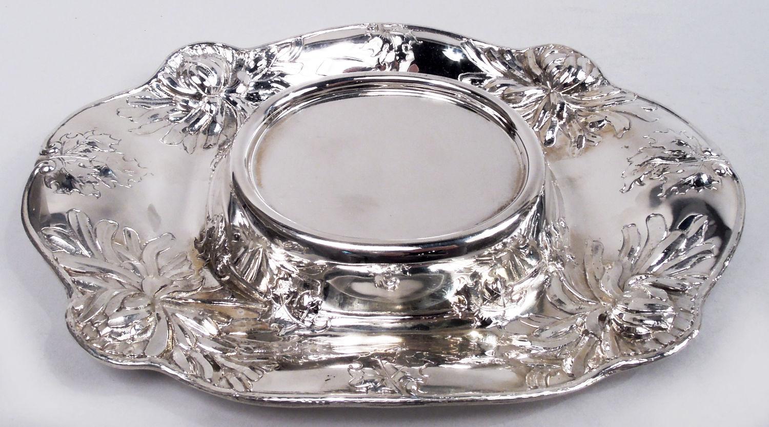 Alvin Japonesca Crisantemo de plata de ley Gravy Boat sobre soporte en venta 1